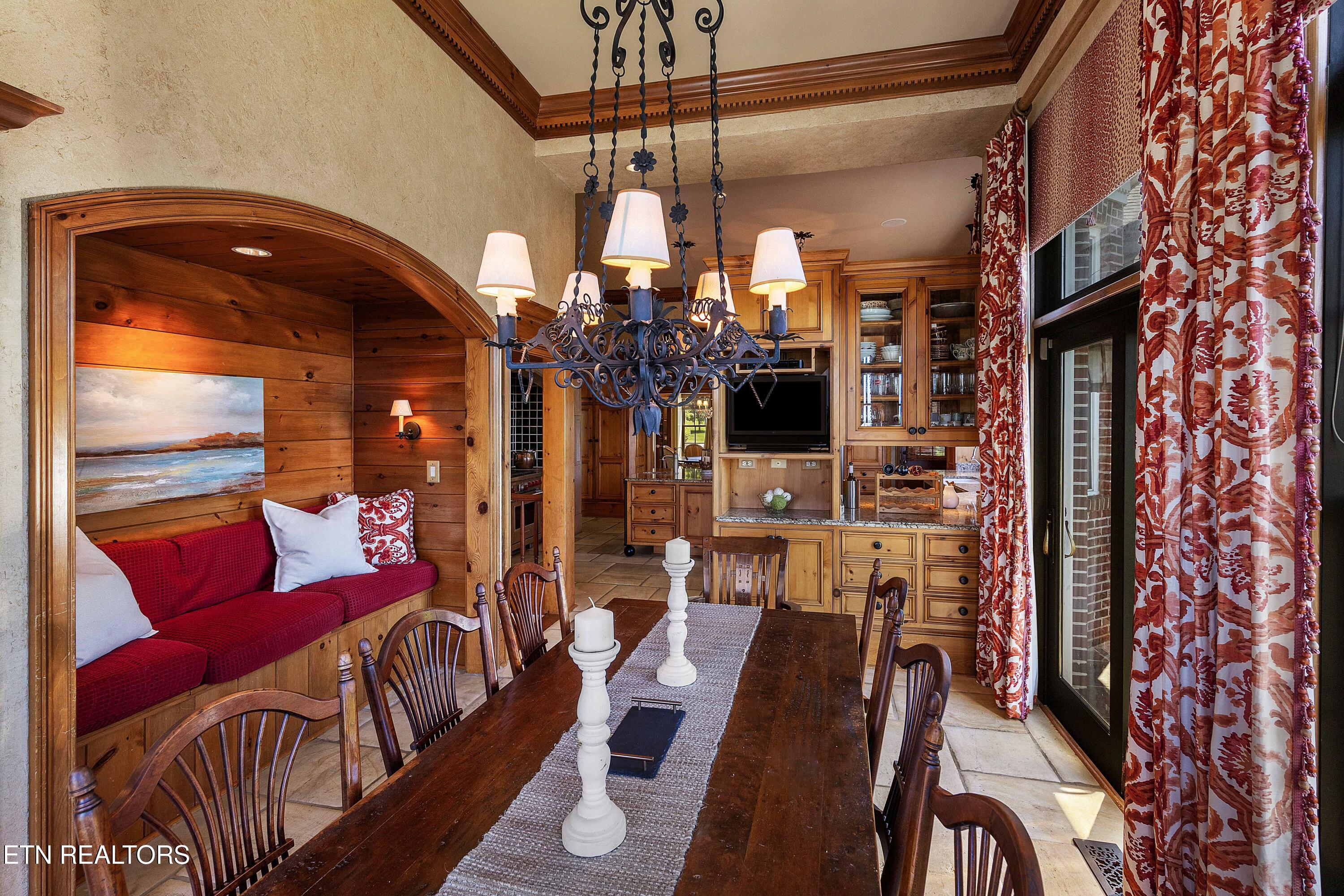 2009 Rudder Lane Knoxville TN 37919