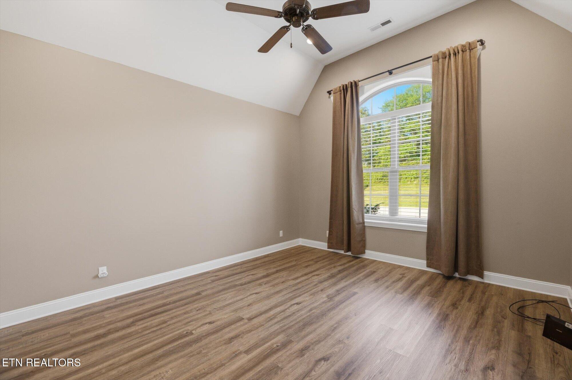 211 Village Cove Circle Englewood TN 37329