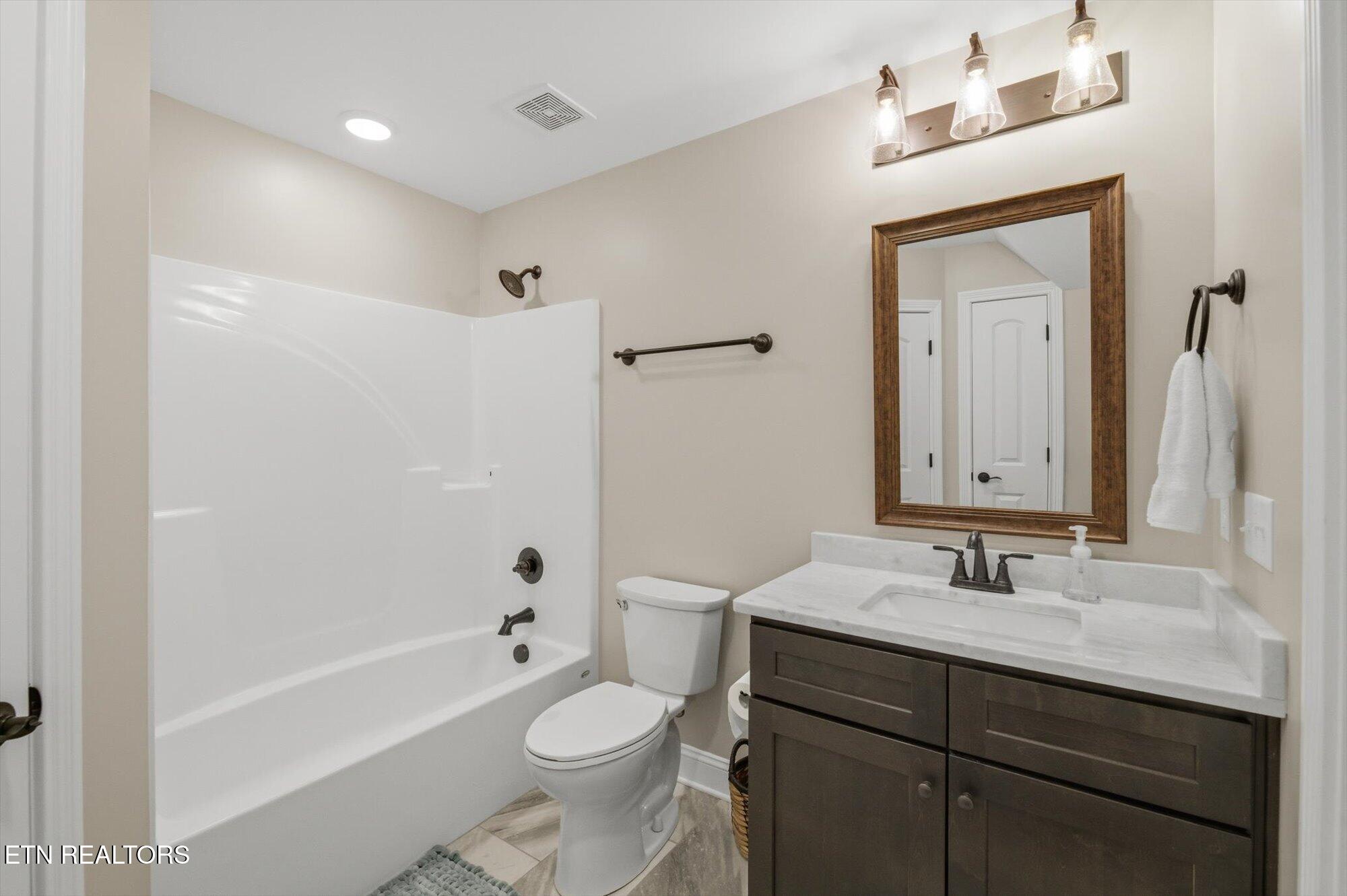 211 Village Cove Circle Englewood TN 37329