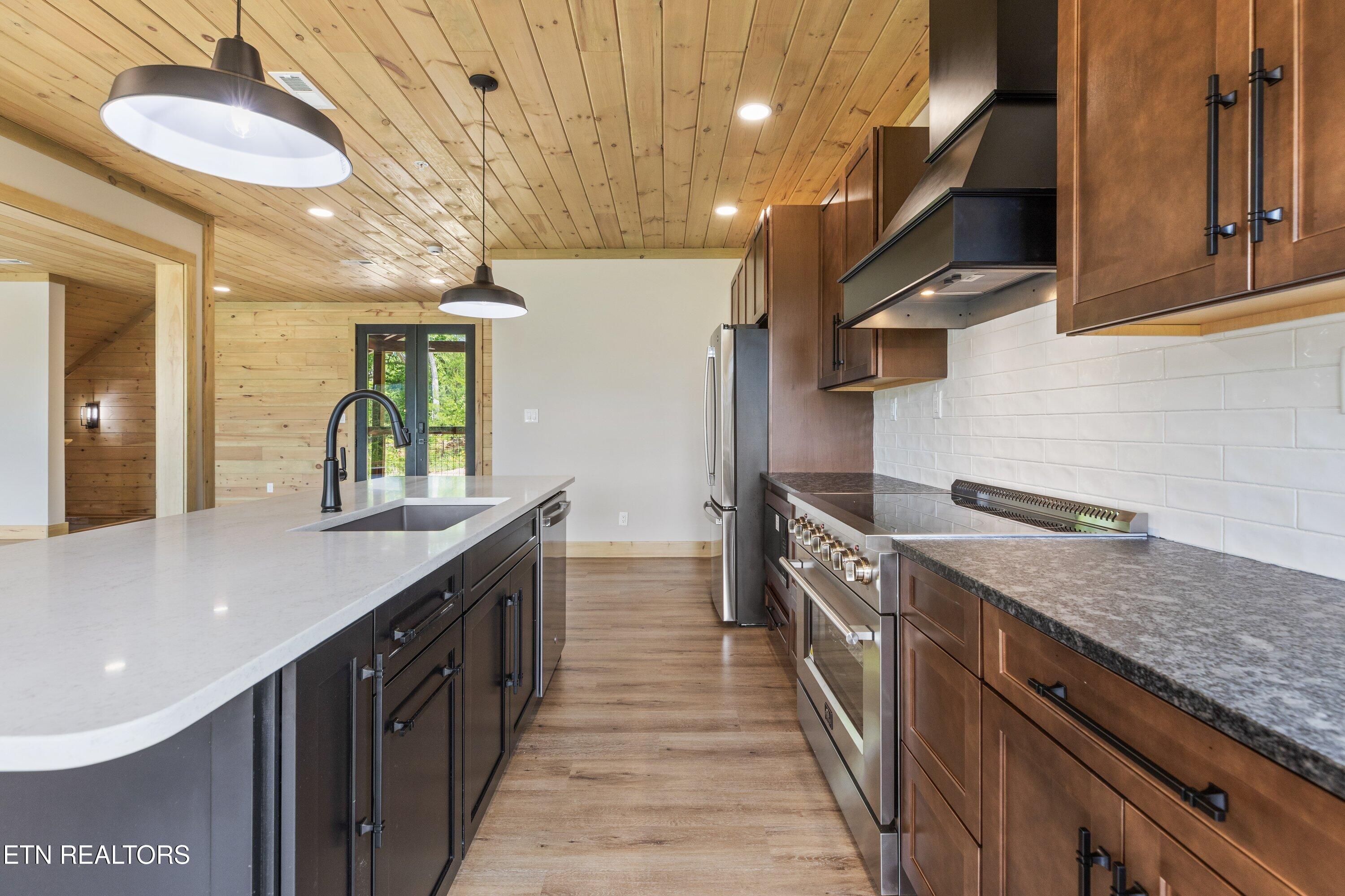 2959 Mockingbird Way Sevierville TN 37862