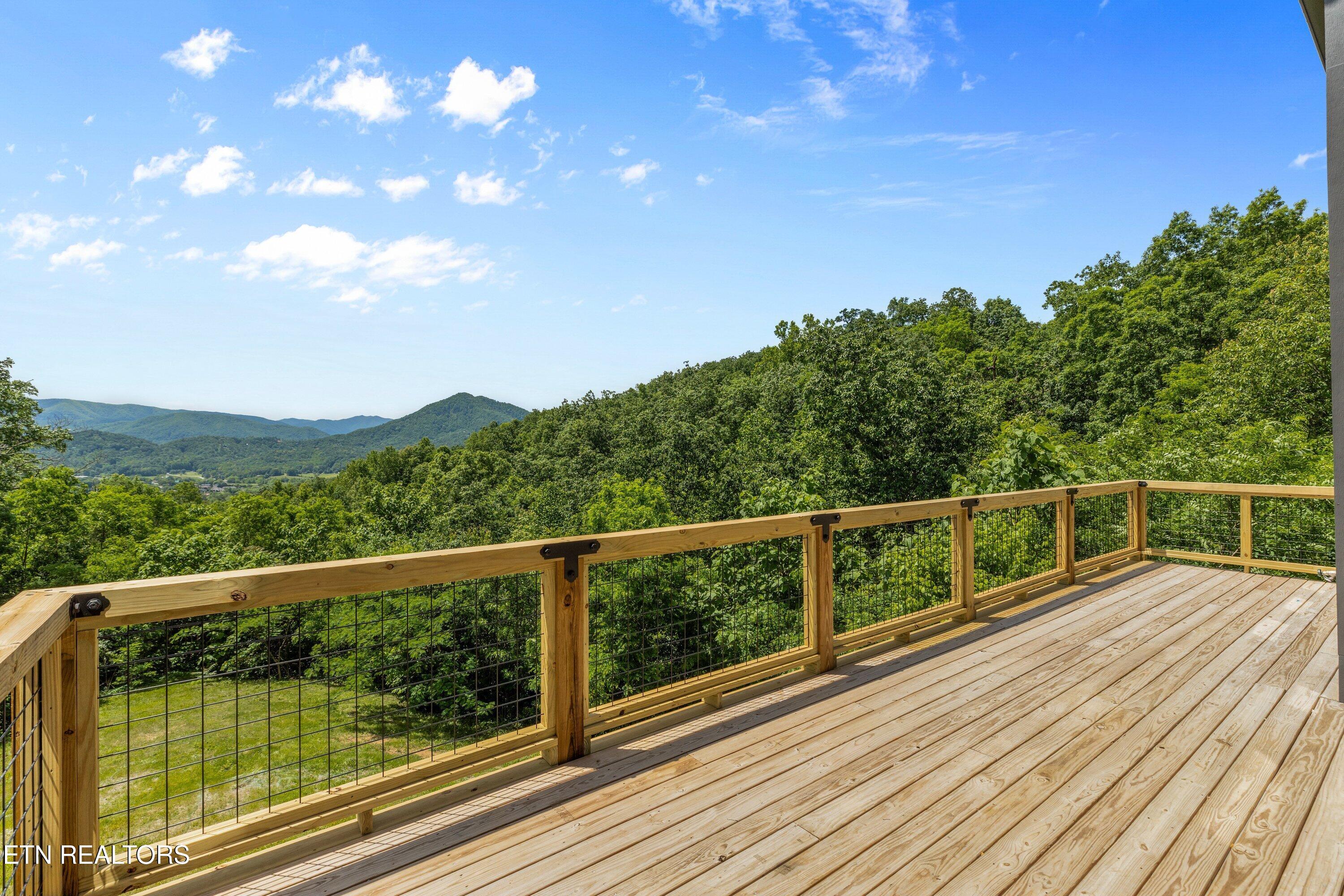 2959 Mockingbird Way Sevierville TN 37862