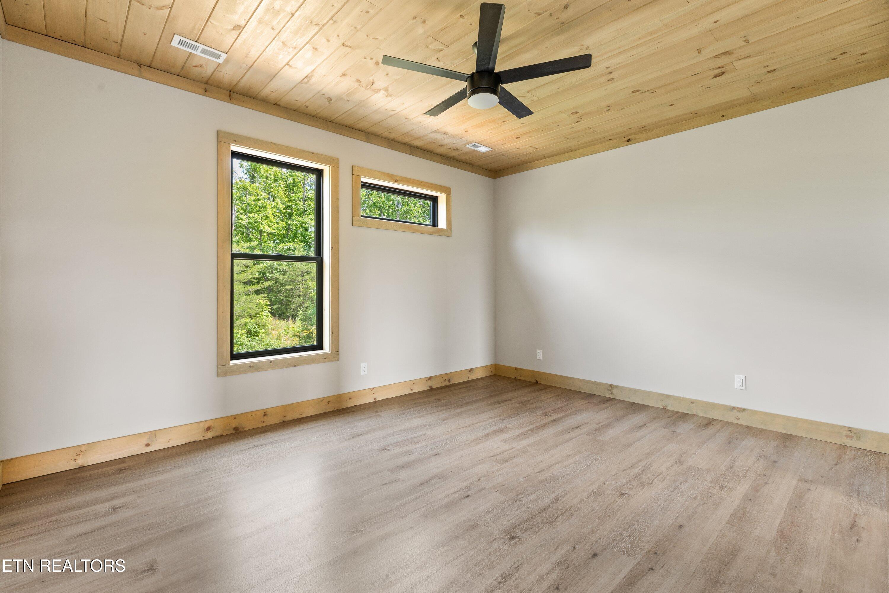 2959 Mockingbird Way Sevierville TN 37862