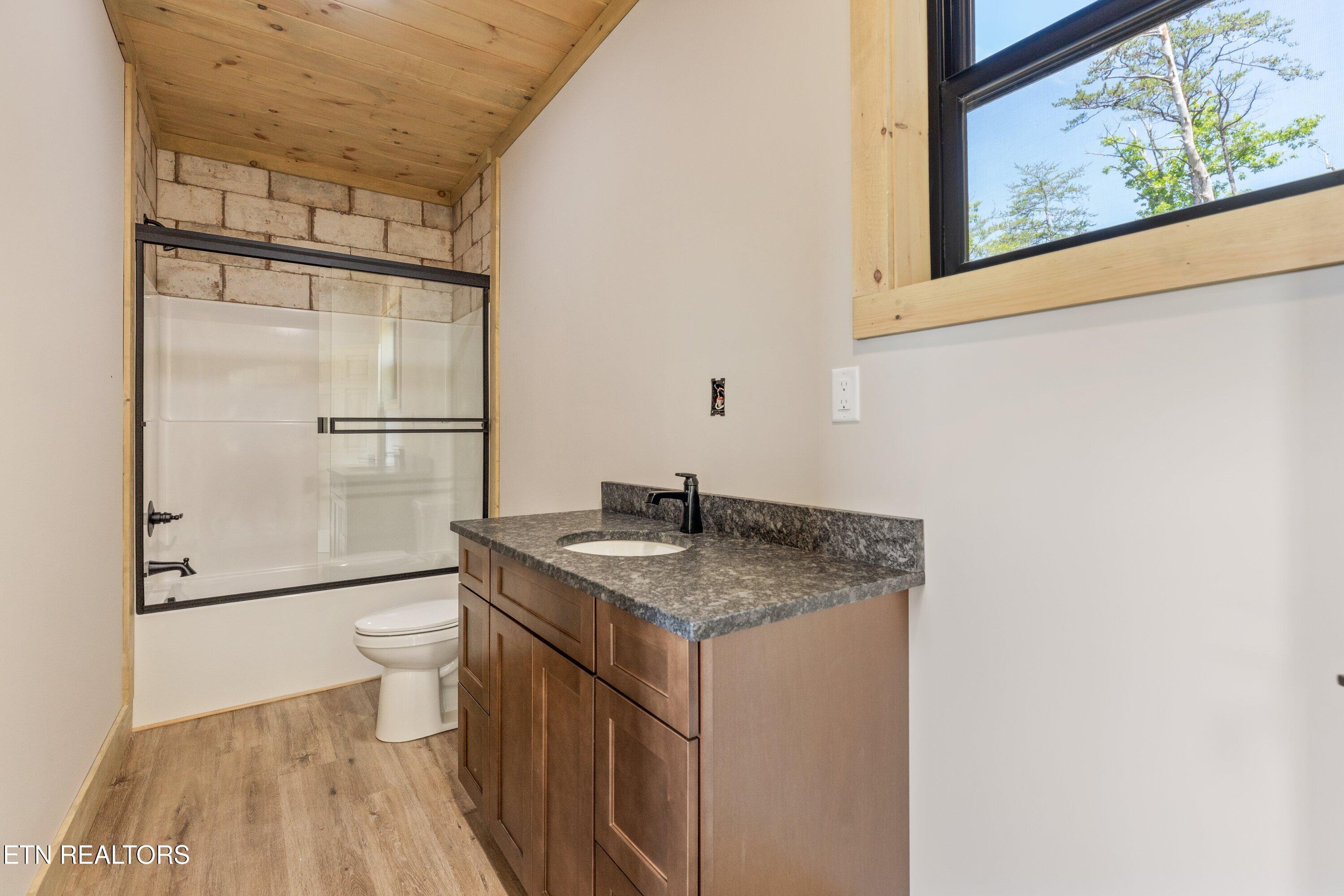 2959 Mockingbird Way Sevierville TN 37862