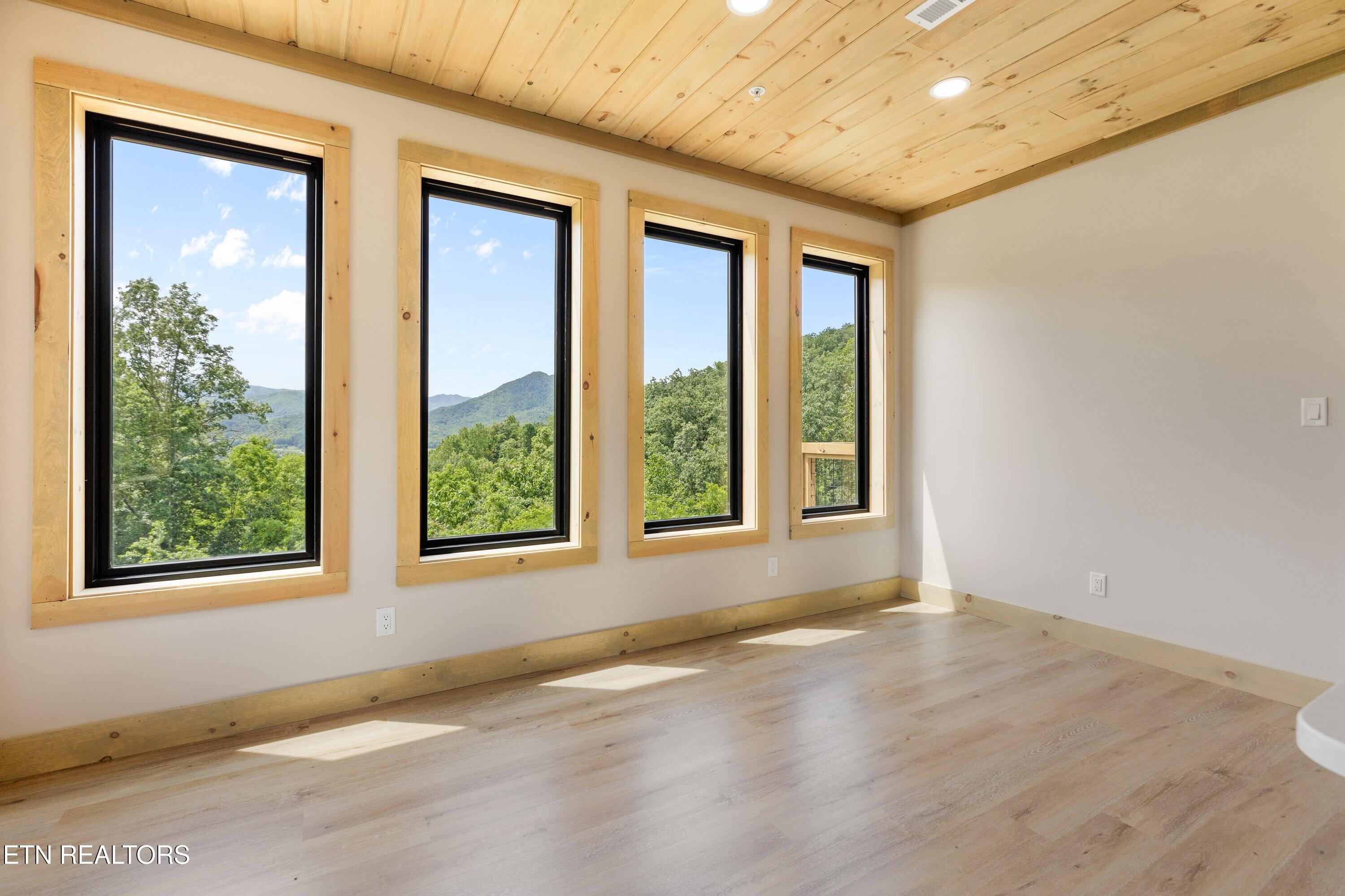2959 Mockingbird Way Sevierville TN 37862