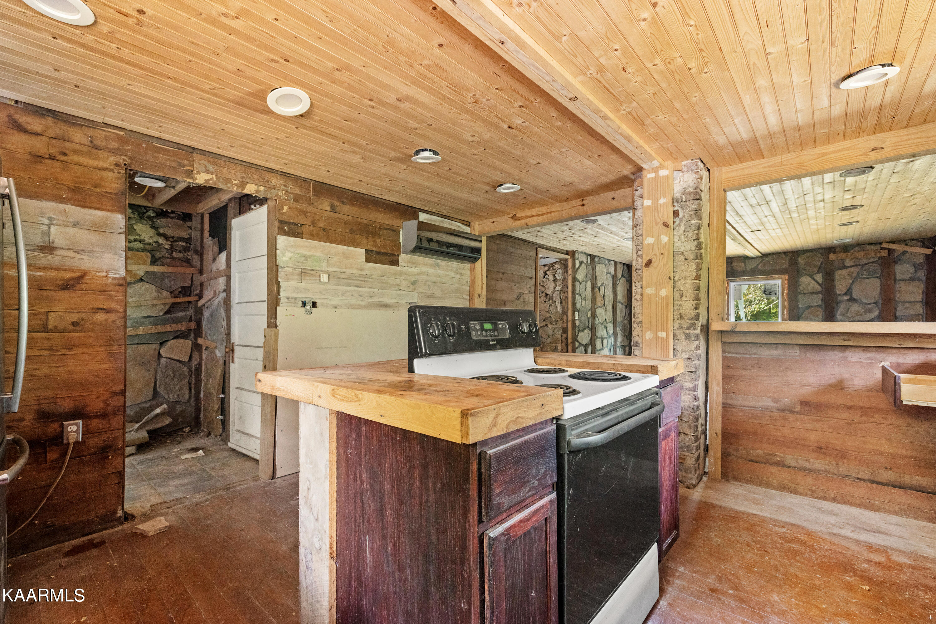 901 E Brushy Valley Drive Powell TN 37849
