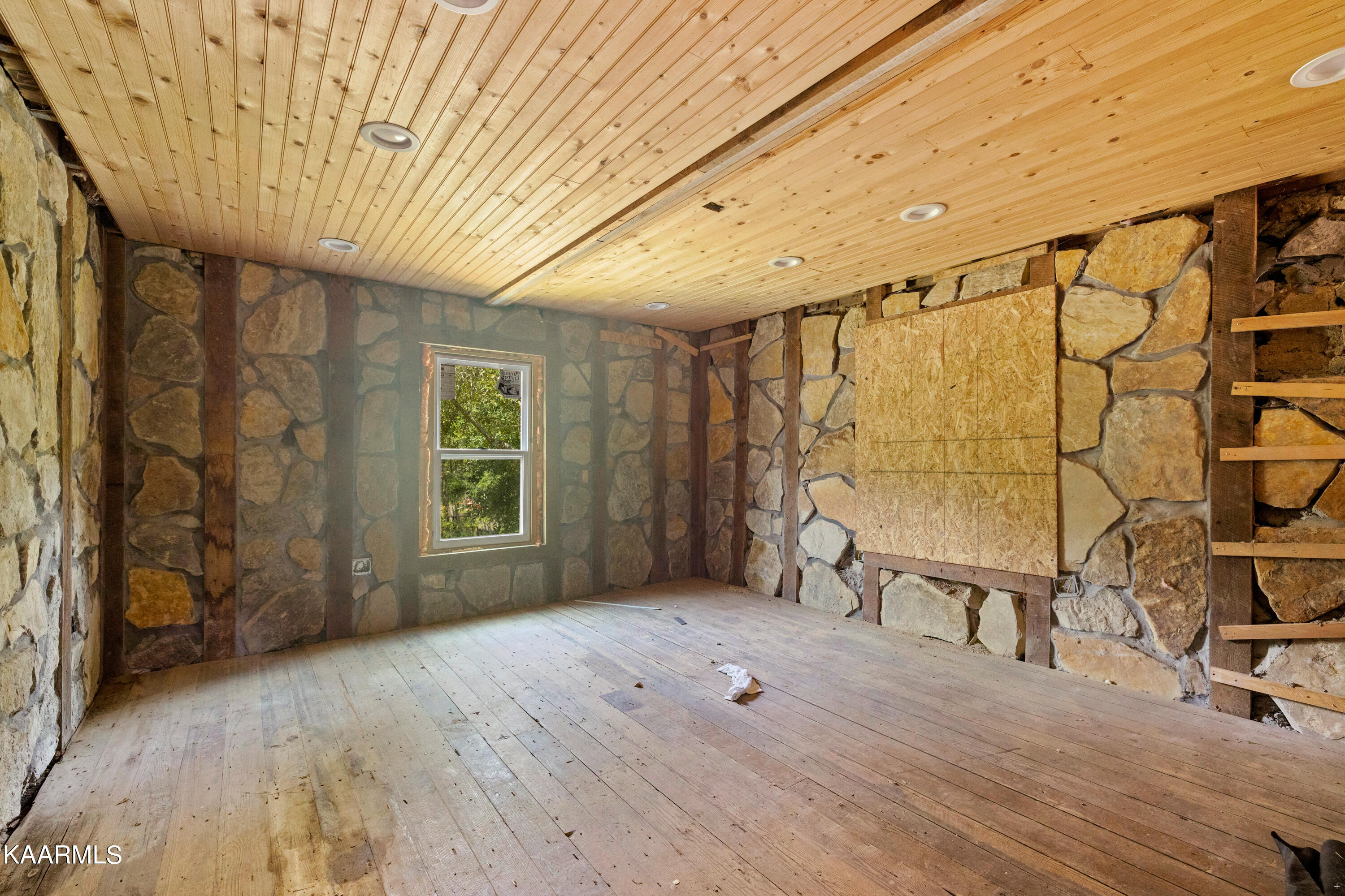 901 E Brushy Valley Drive Powell TN 37849