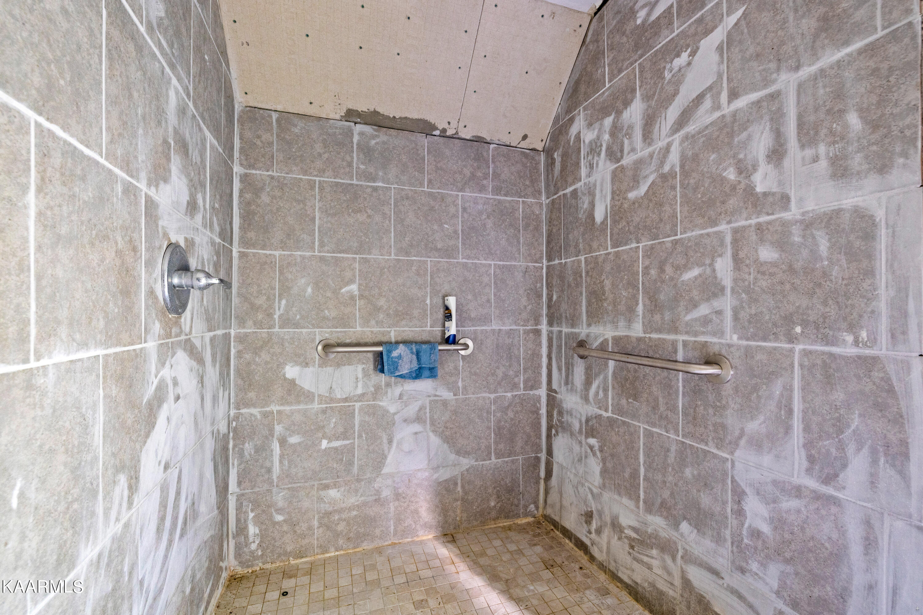 901 E Brushy Valley Drive Powell TN 37849