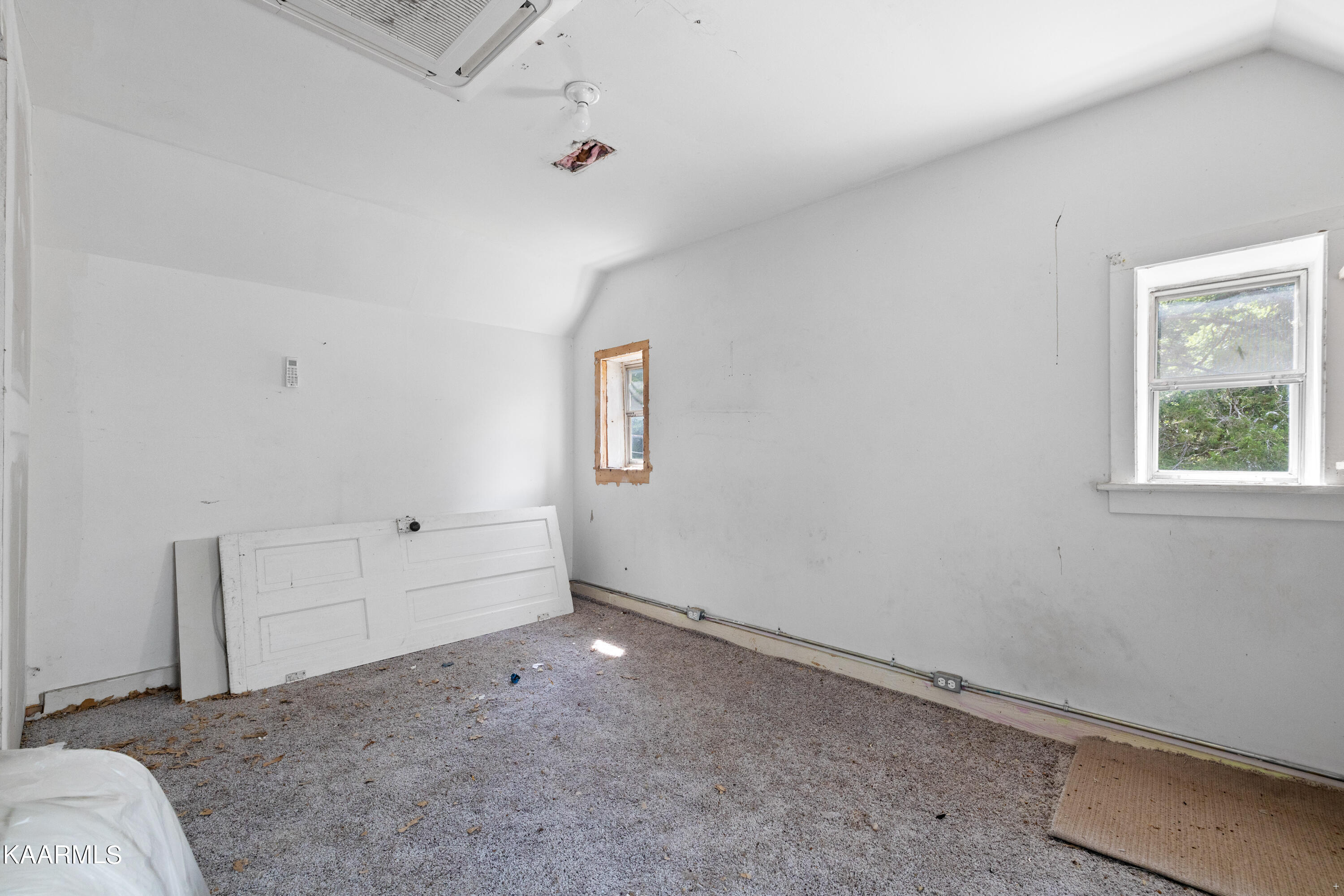 901 E Brushy Valley Drive Powell TN 37849