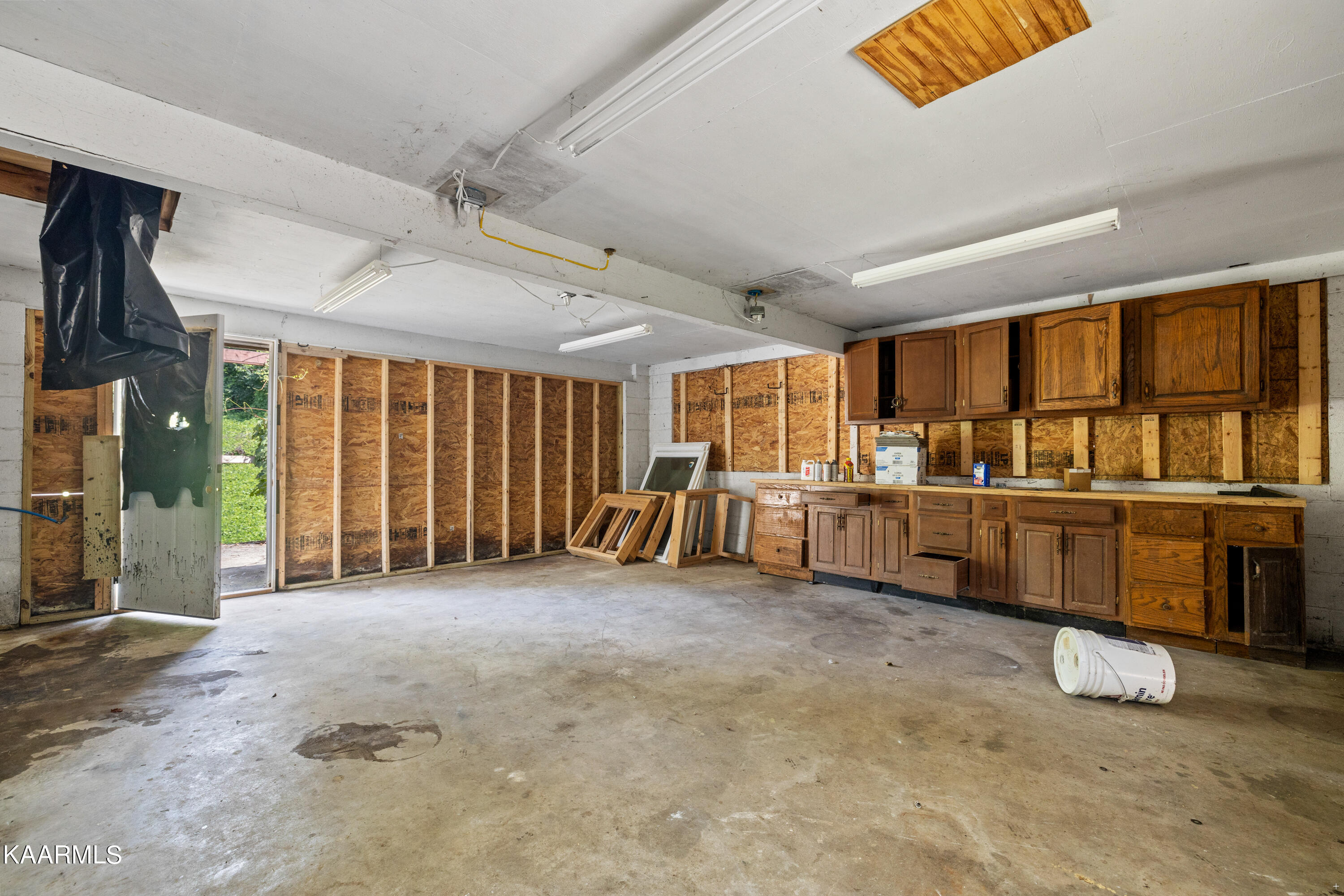 901 E Brushy Valley Drive Powell TN 37849