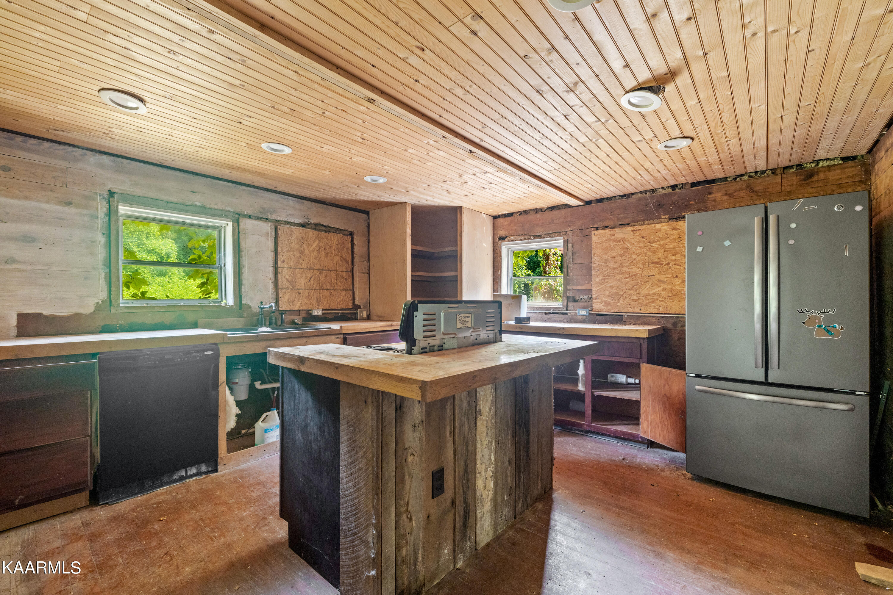 901 E Brushy Valley Drive Powell TN 37849