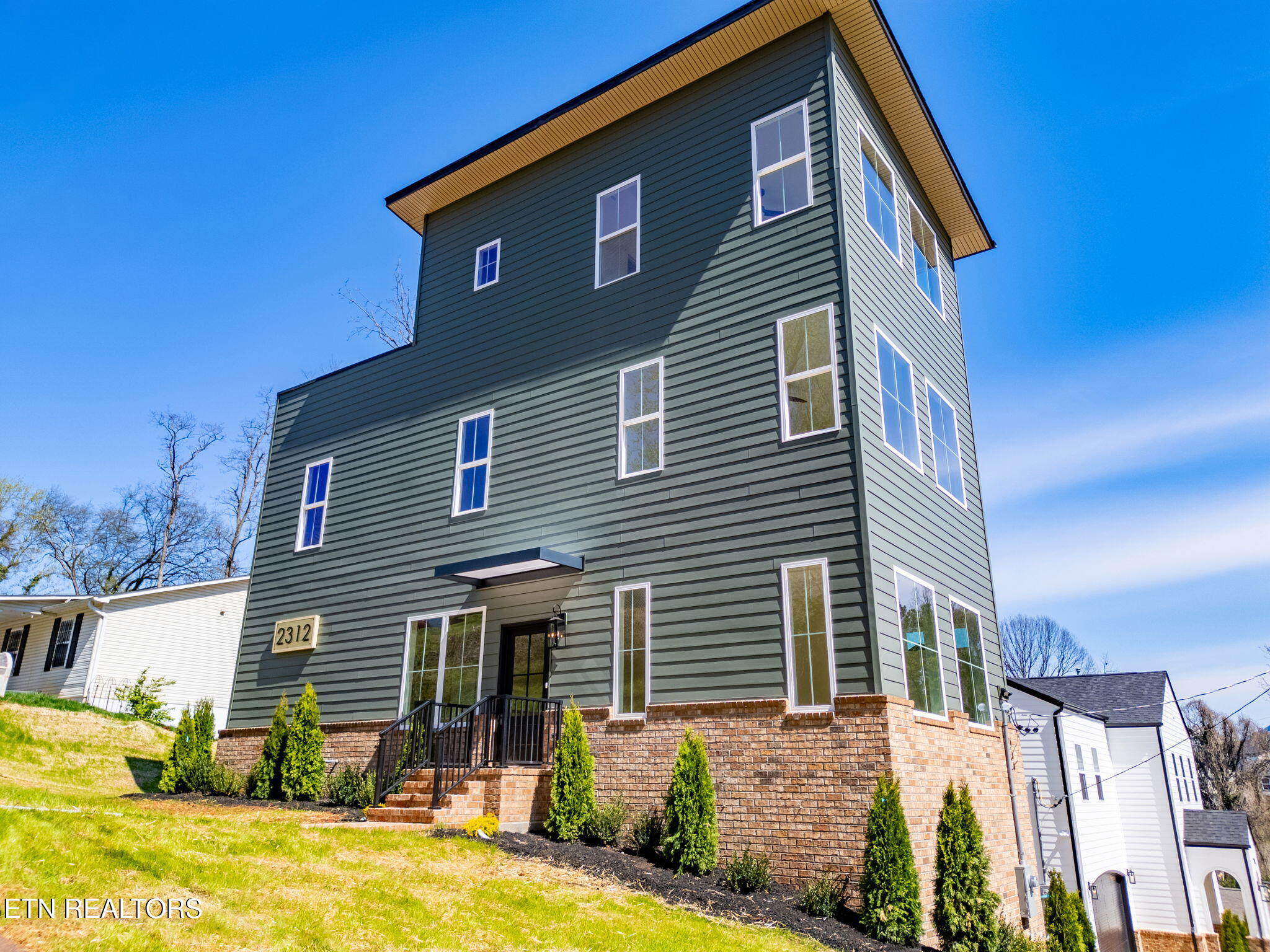 2312 Sam Houston Street Knoxville TN 37920