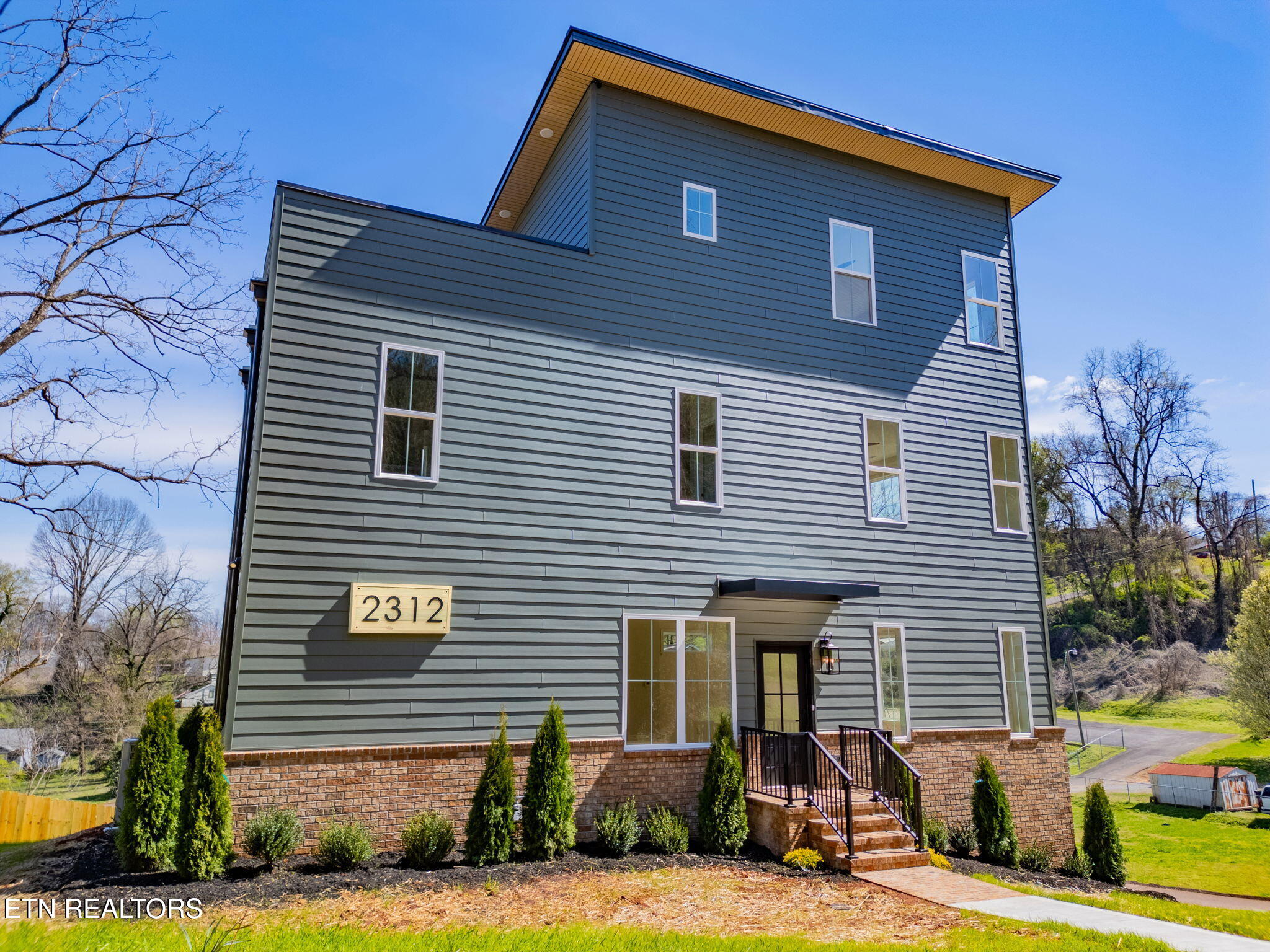 2312 Sam Houston Street Knoxville TN 37920