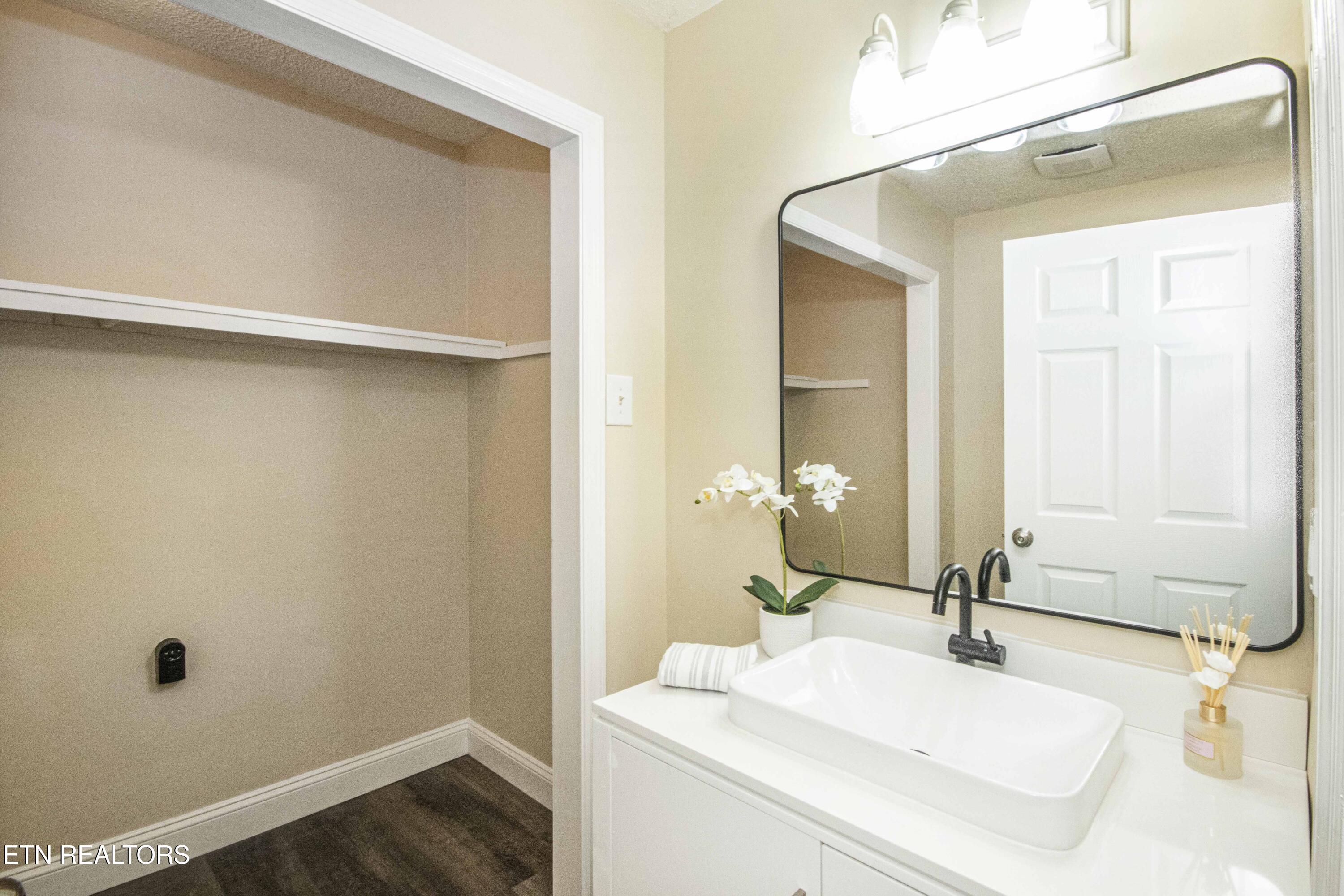 10913 Twin Harbour Drive Knoxville TN 37934