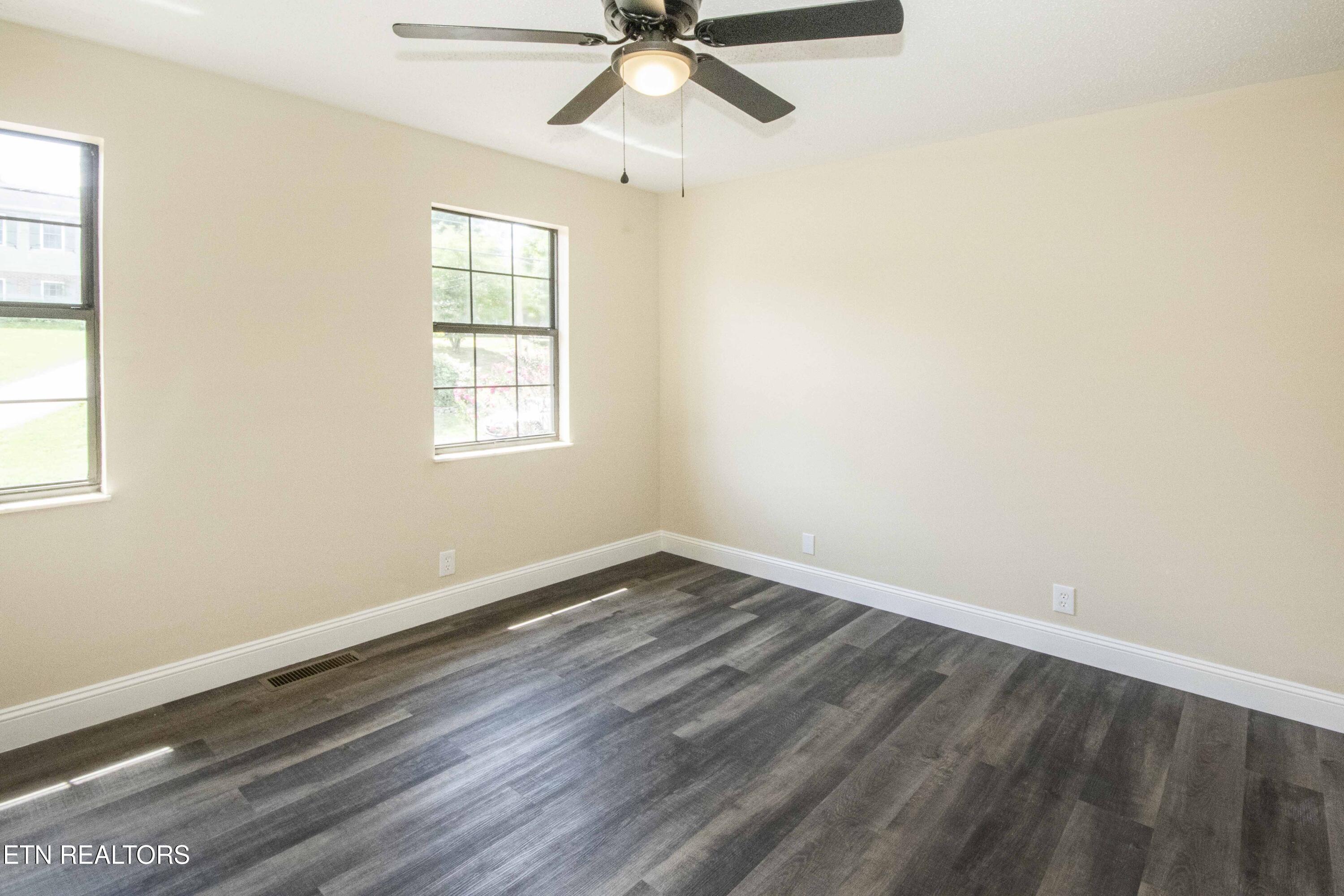 10913 Twin Harbour Drive Knoxville TN 37934