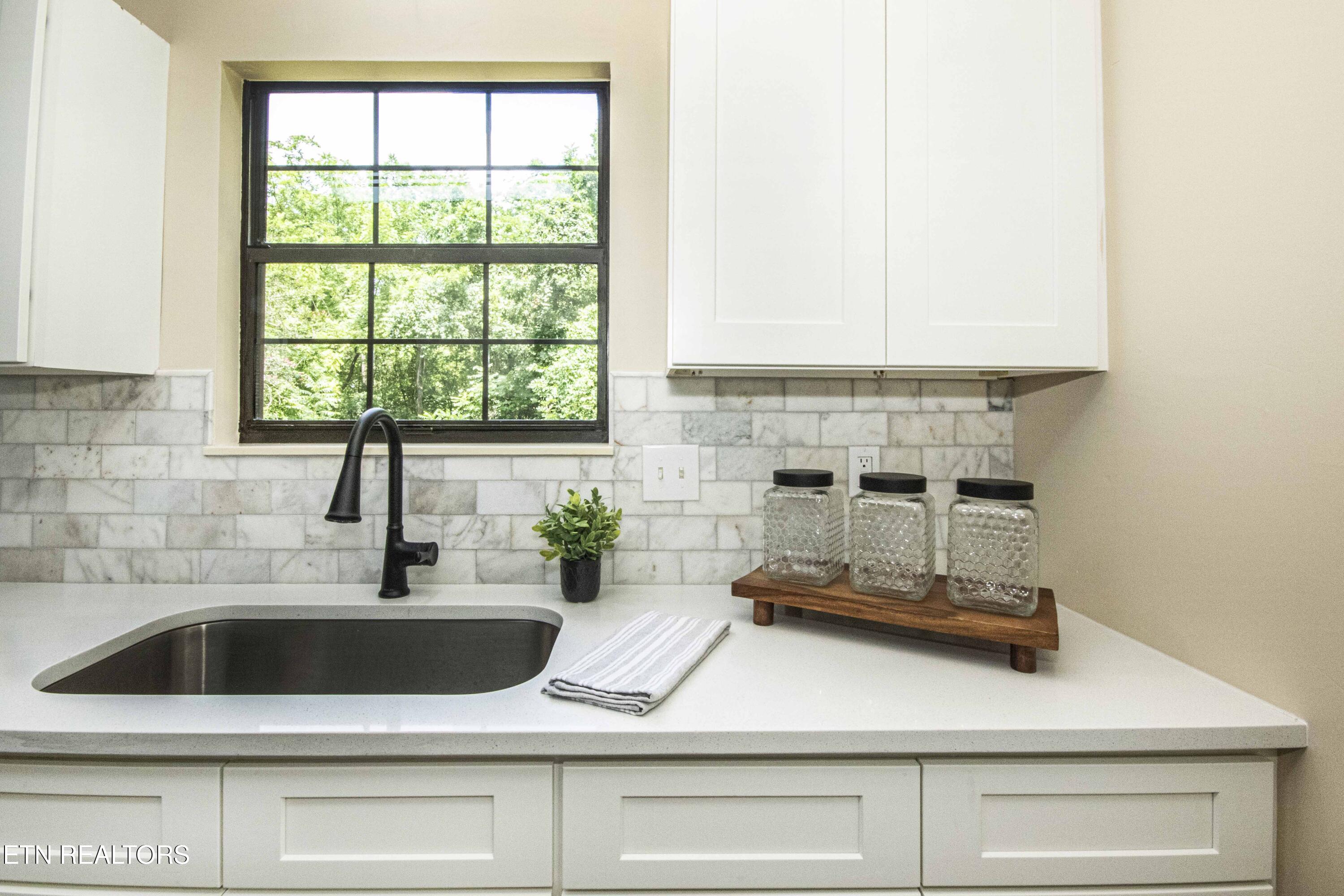 10913 Twin Harbour Drive Knoxville TN 37934