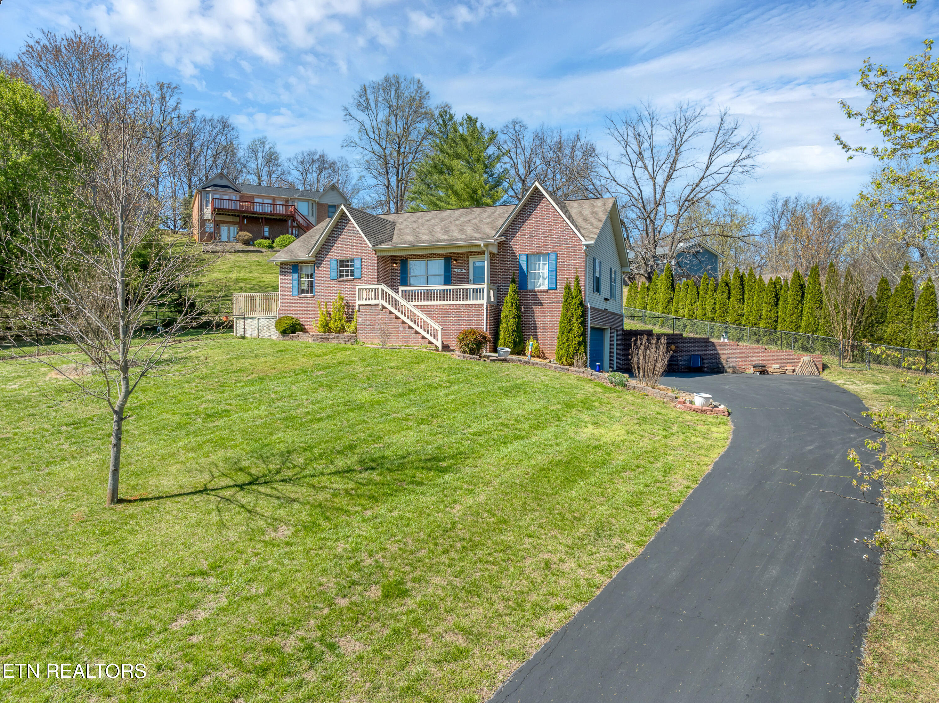 1580 Pin Oak Drive Morristown TN 37814