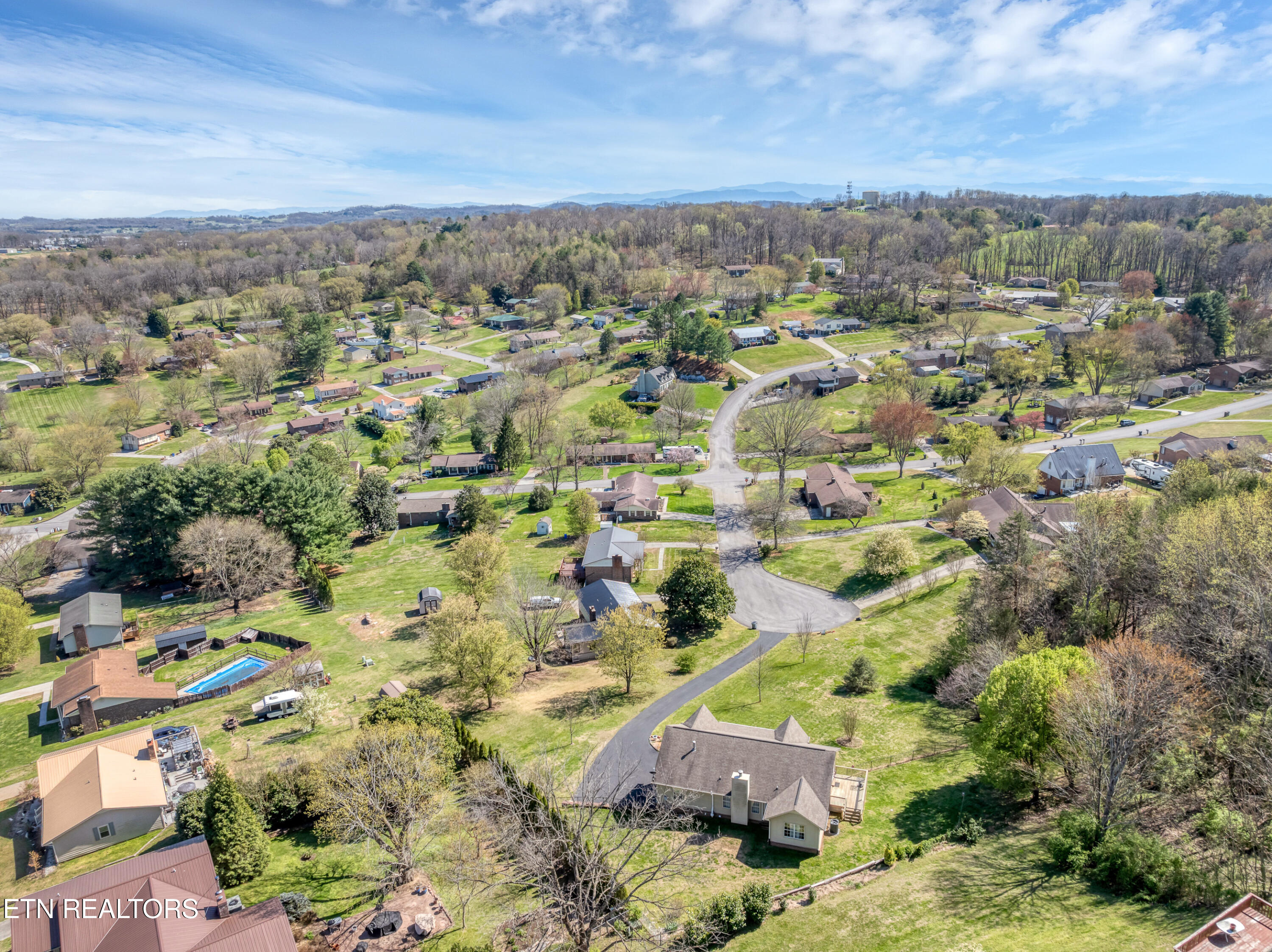 1580 Pin Oak Drive Morristown TN 37814