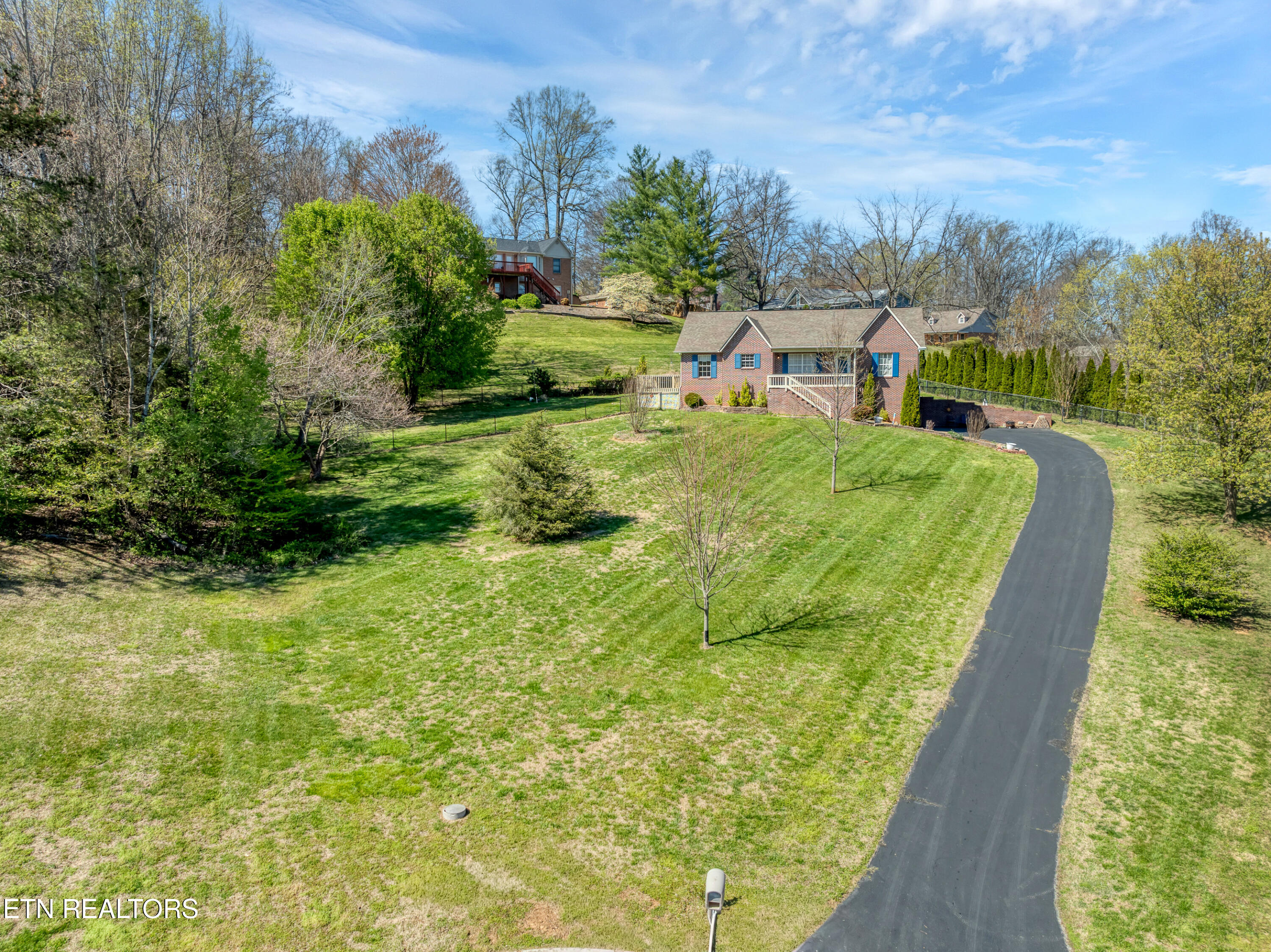 1580 Pin Oak Drive Morristown TN 37814