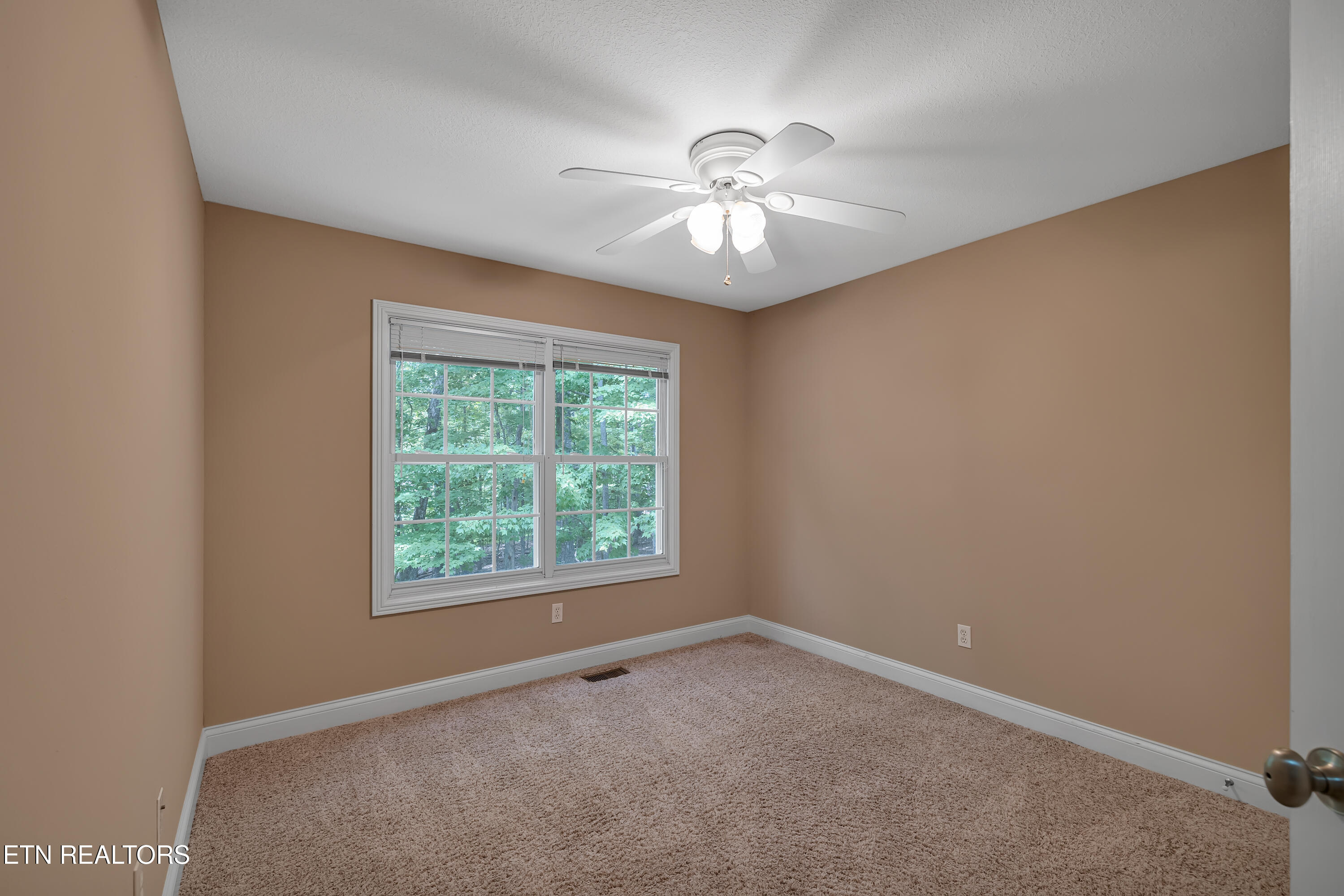 18 Bingham Way Crossville TN 38558