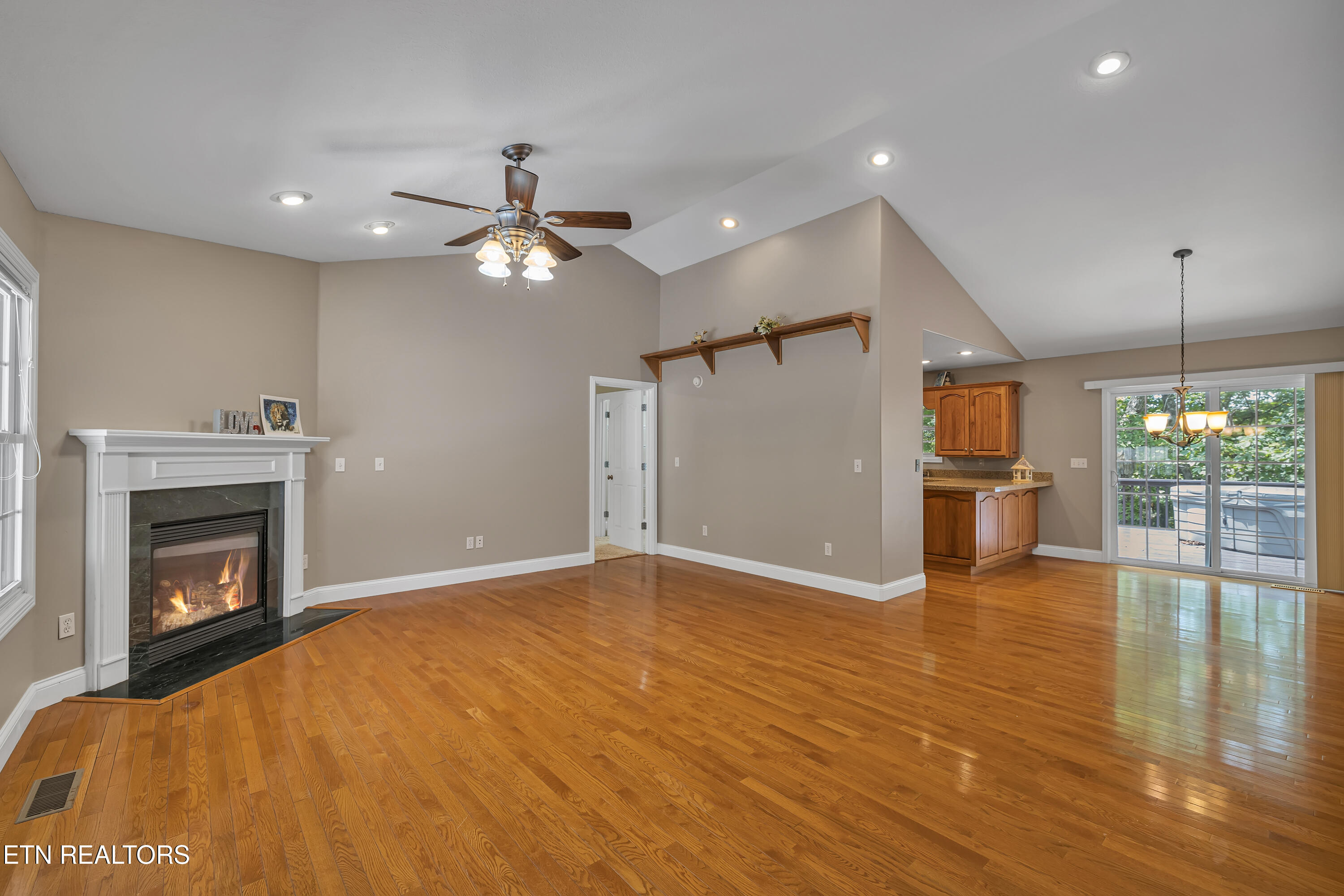18 Bingham Way Crossville TN 38558