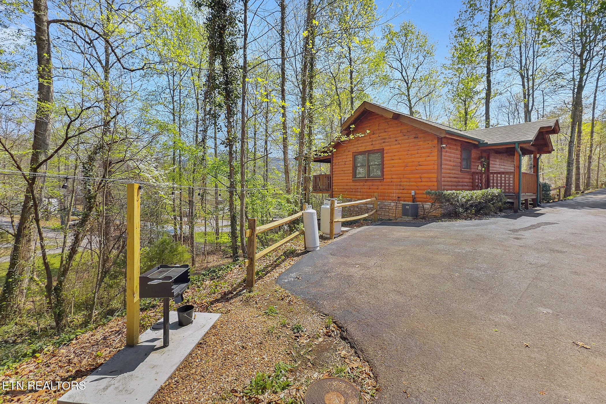3123 Happy Hollow Road Sevierville TN 37862