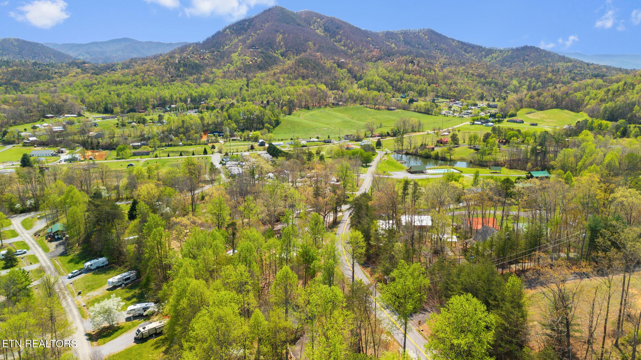 3123 Happy Hollow Road Sevierville TN 37862