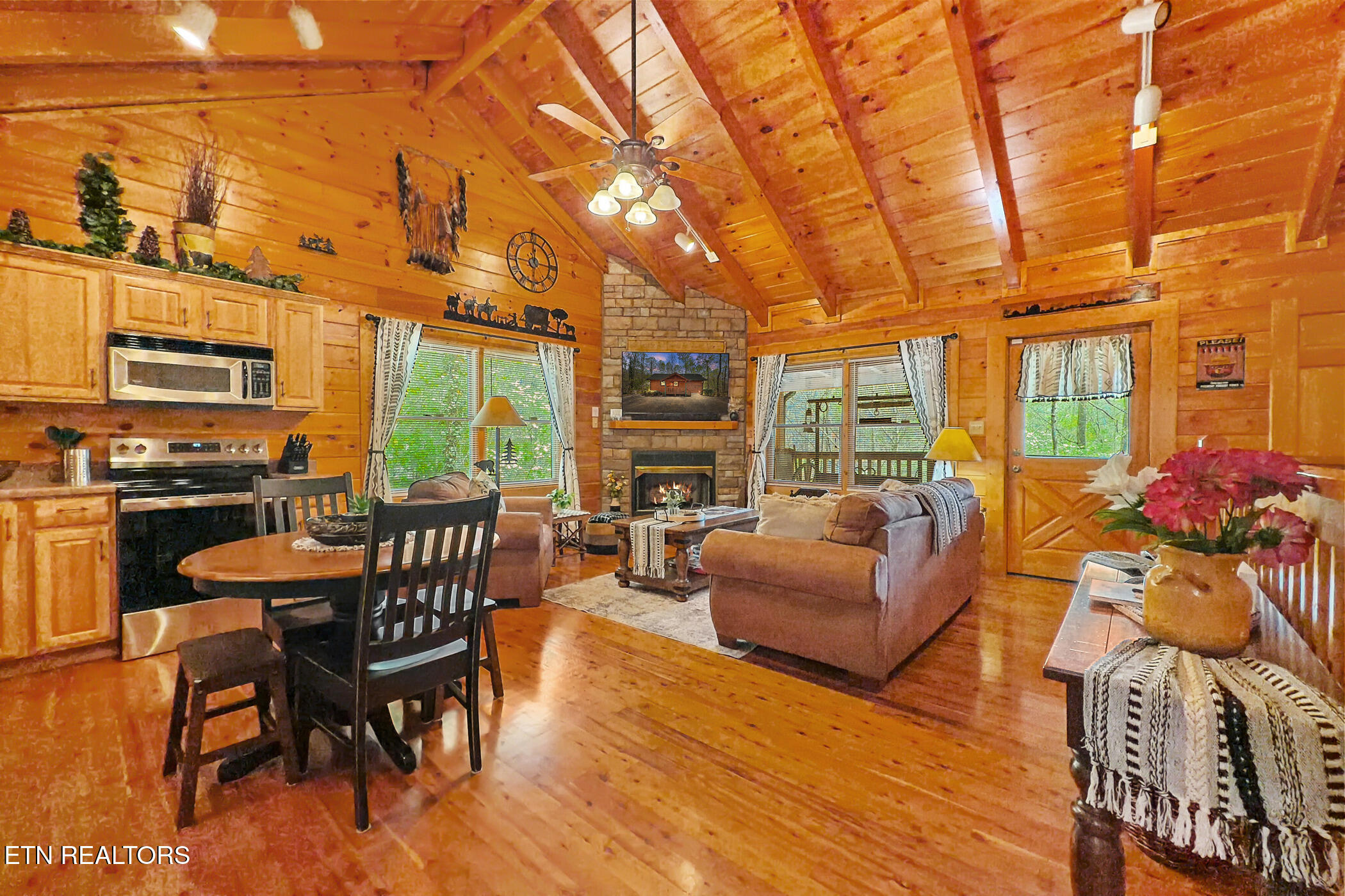 3123 Happy Hollow Road Sevierville TN 37862