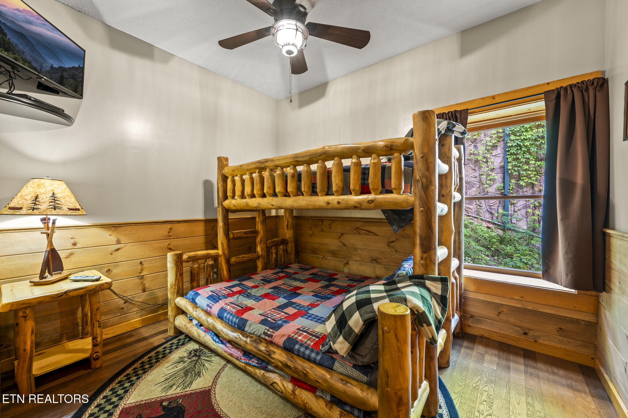 1615 Misty Hollow Way Gatlinburg TN 37738