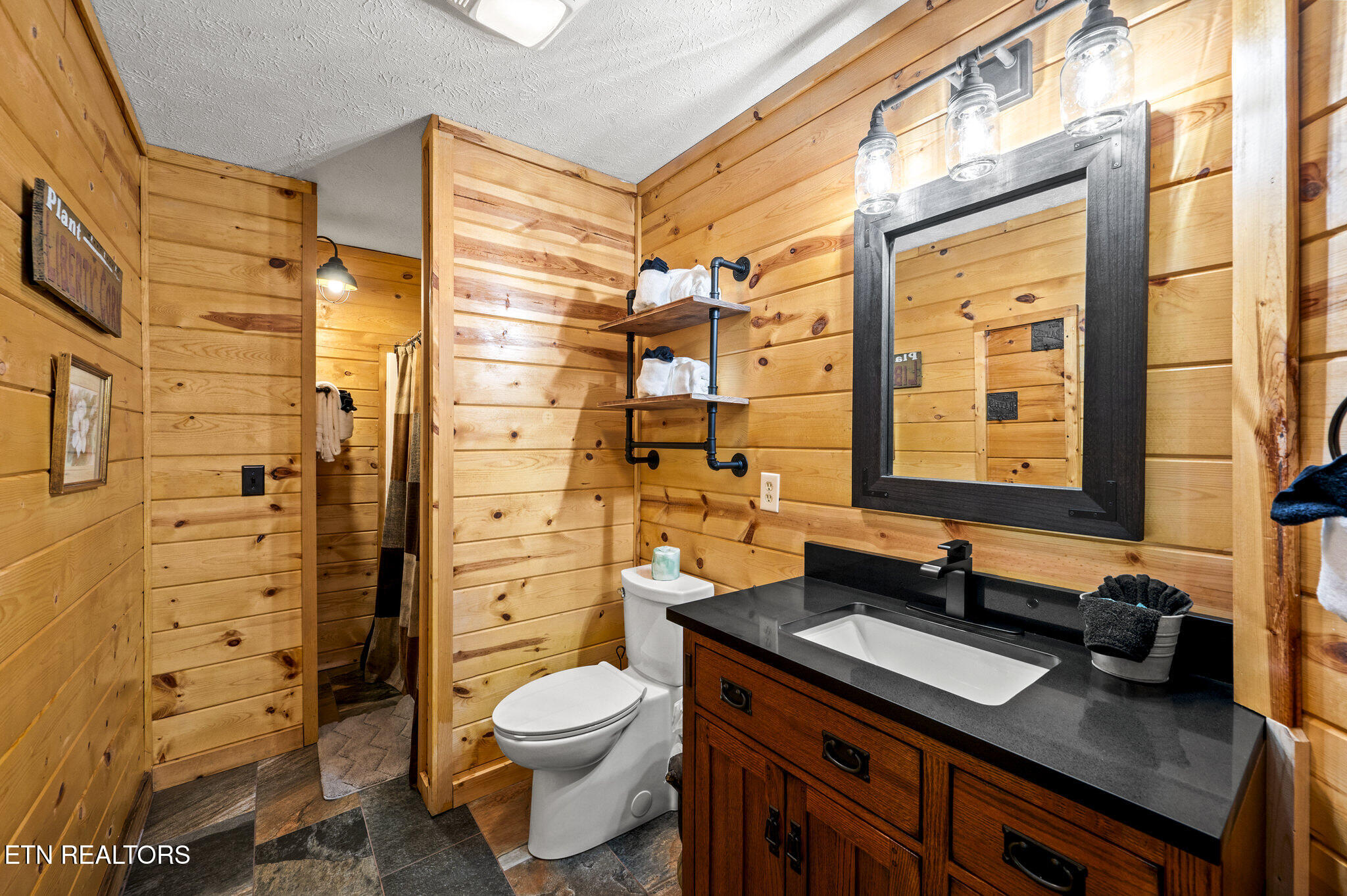 1615 Misty Hollow Way Gatlinburg TN 37738