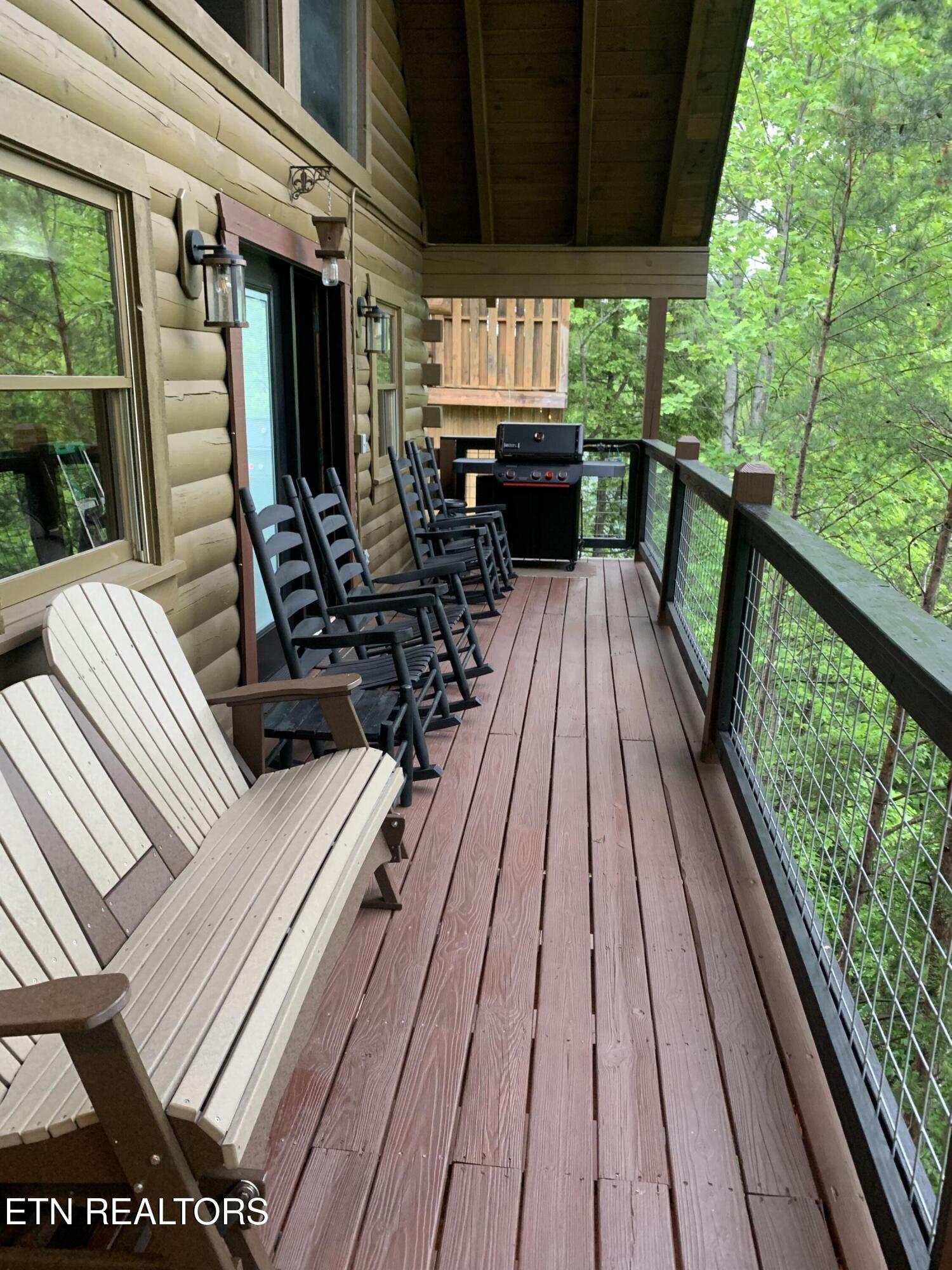 1615 Misty Hollow Way Gatlinburg TN 37738