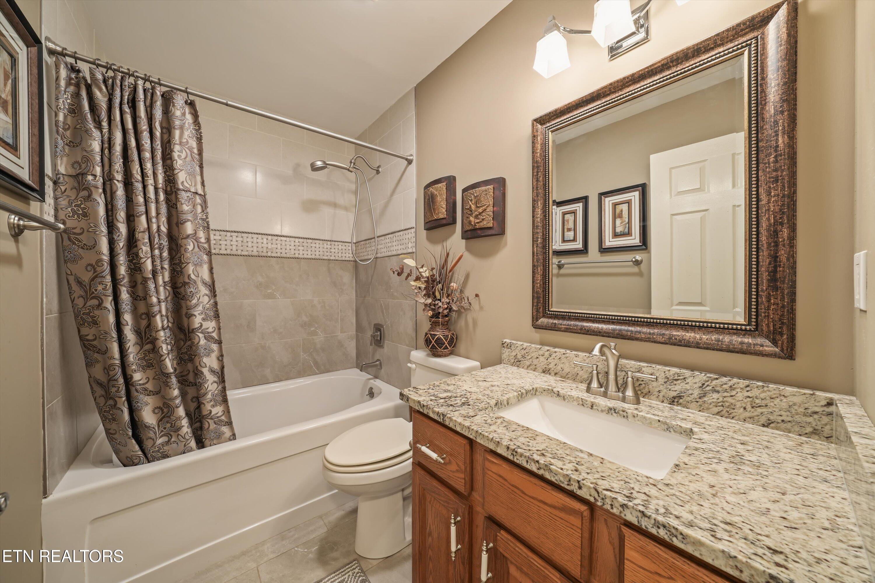 105 Saligugi Way Loudon TN 37774