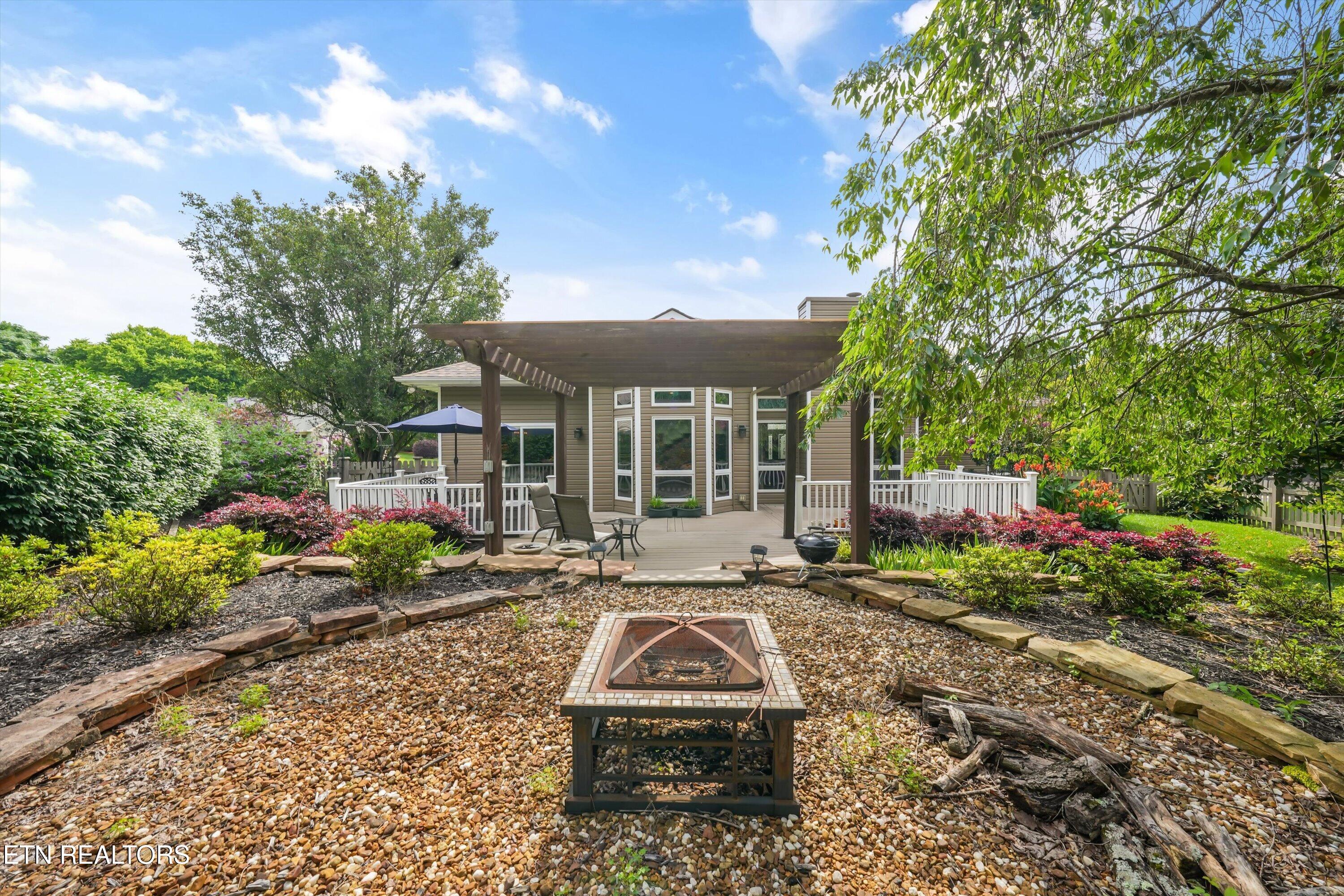 105 Saligugi Way Loudon TN 37774