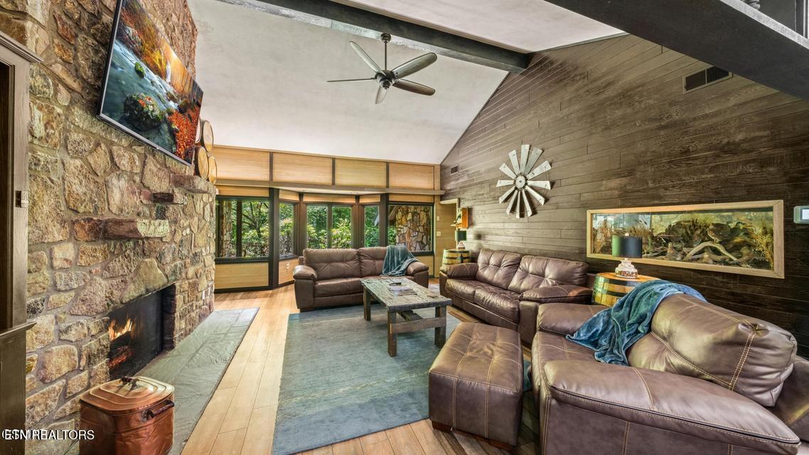 1115 Old Cartertown Road Gatlinburg TN 37738