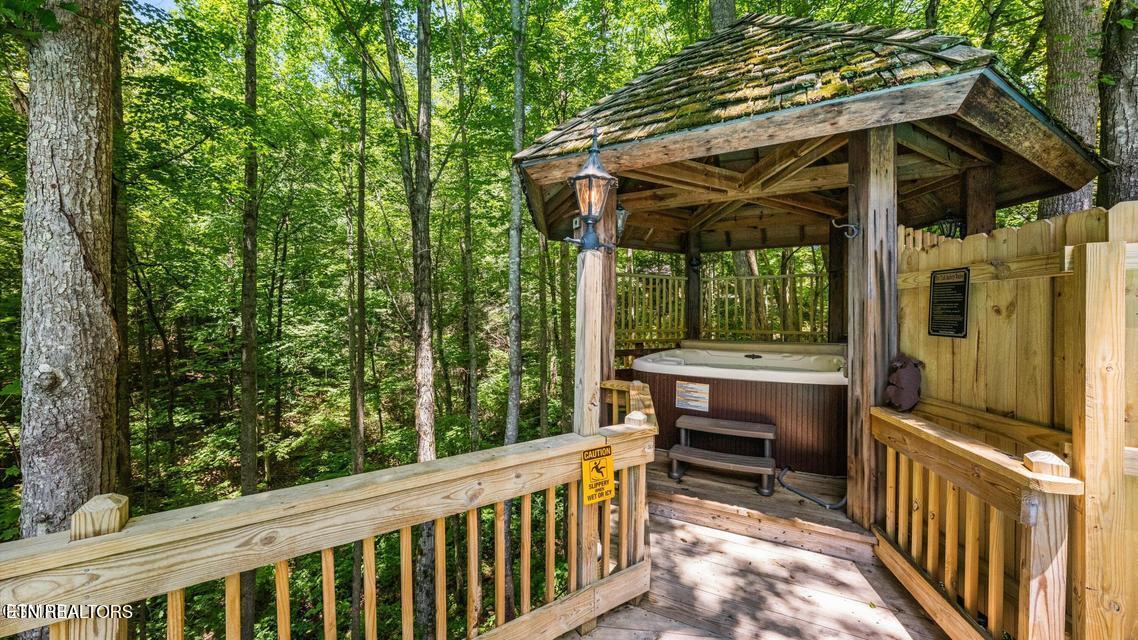 1115 Old Cartertown Road Gatlinburg TN 37738
