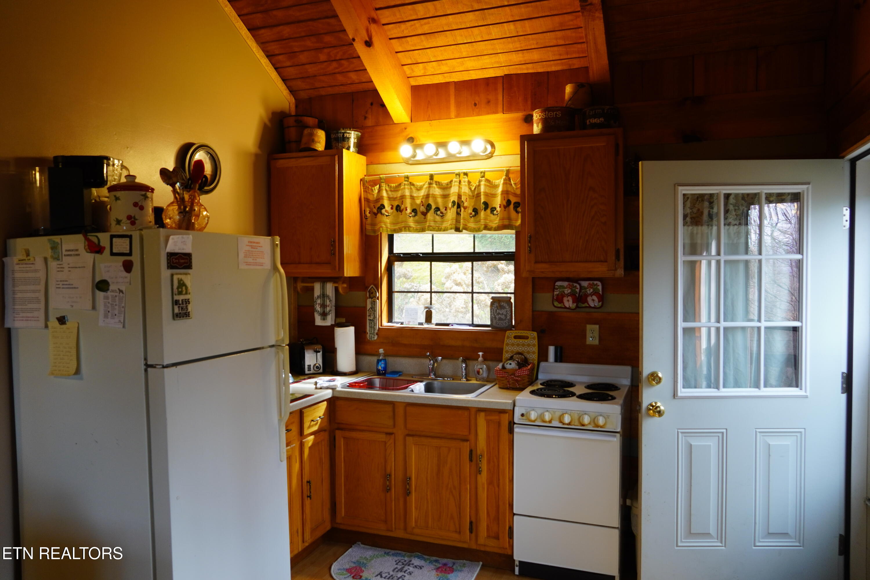 994 Emilyville Way Cosby TN 37722