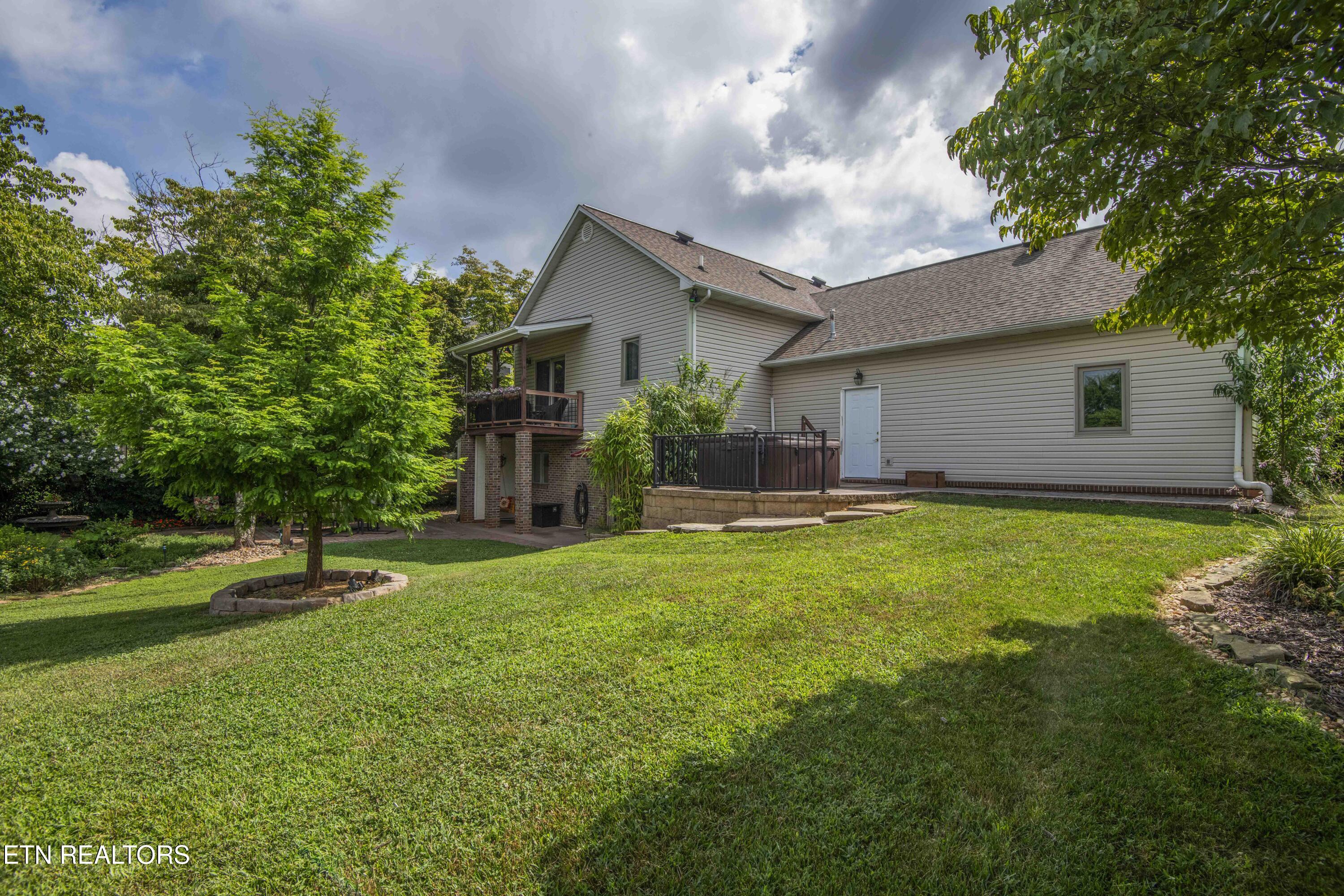127 Kiowa Way Loudon TN 37774