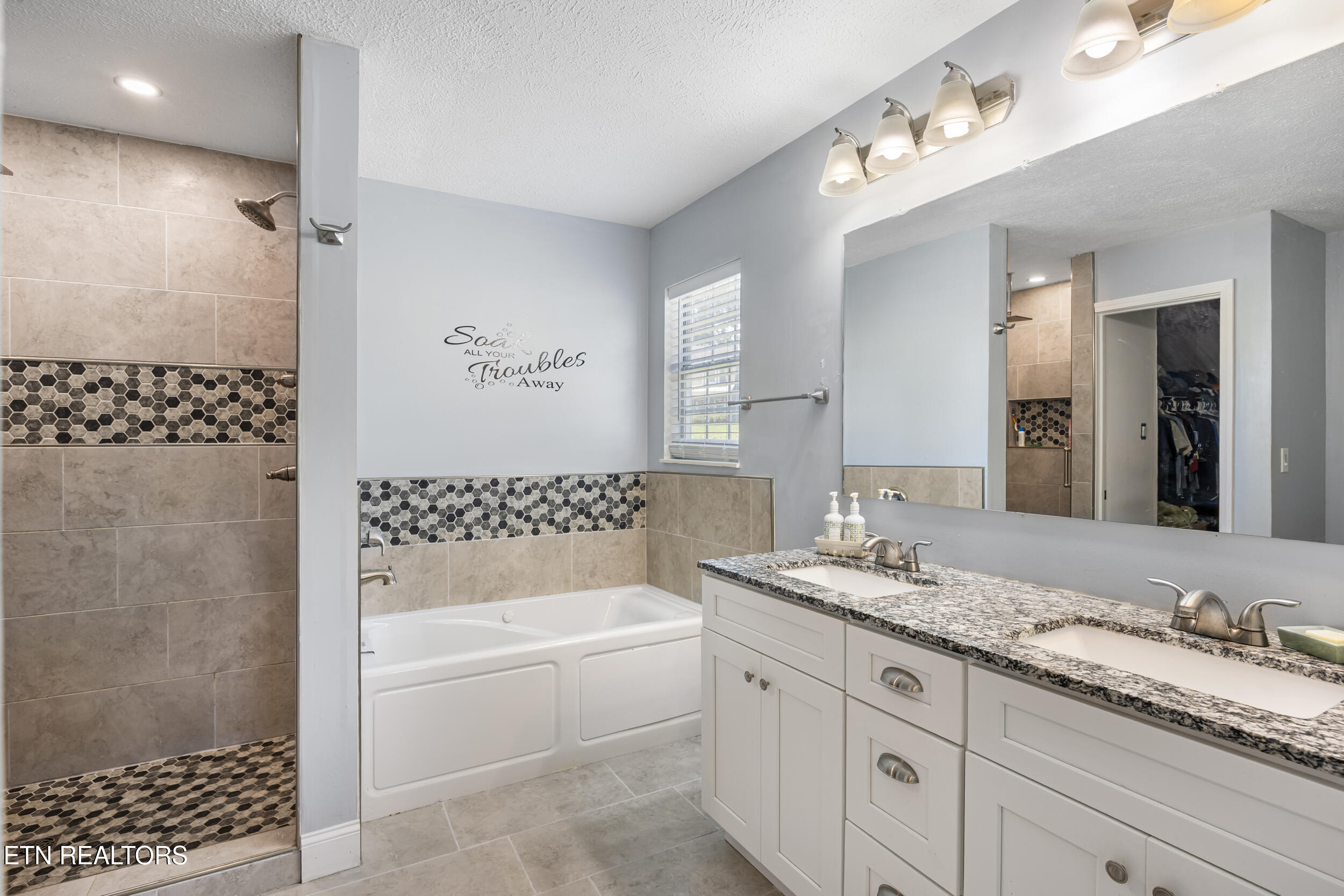 714 Timbercrest Drive Clinton TN 37716