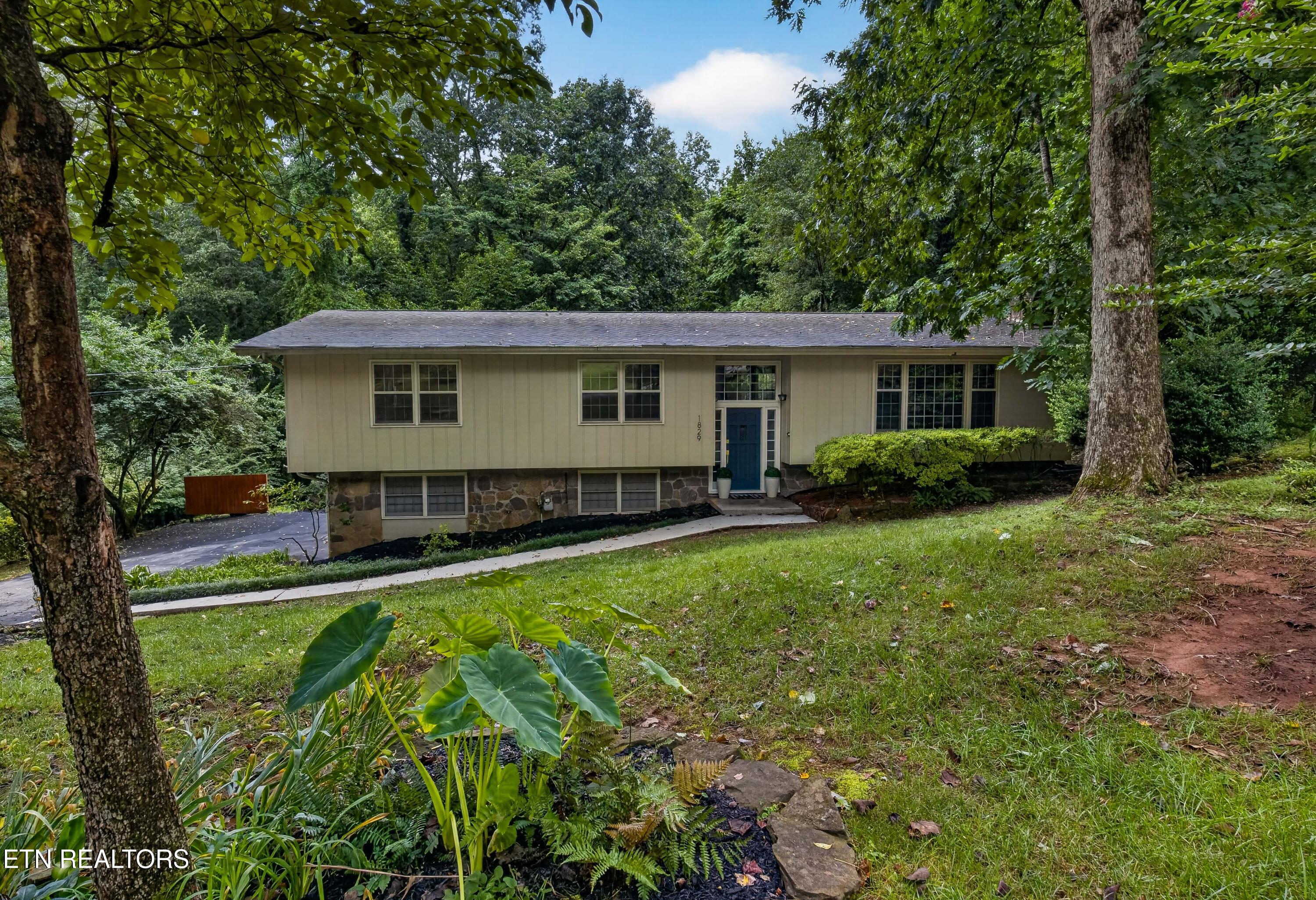 1829 Chicadee Drive Knoxville TN 37919