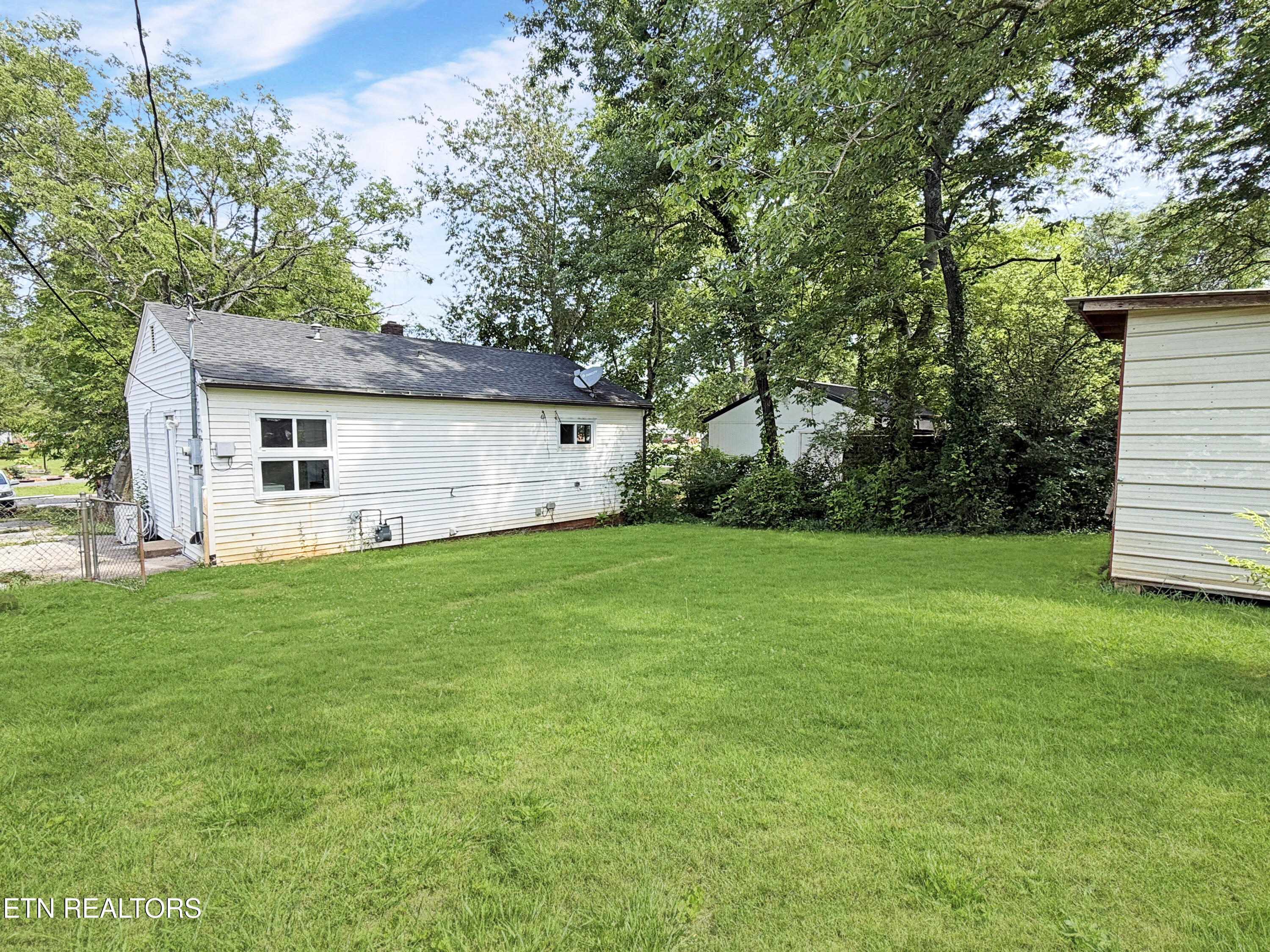 2432 King Street Maryville TN 37804