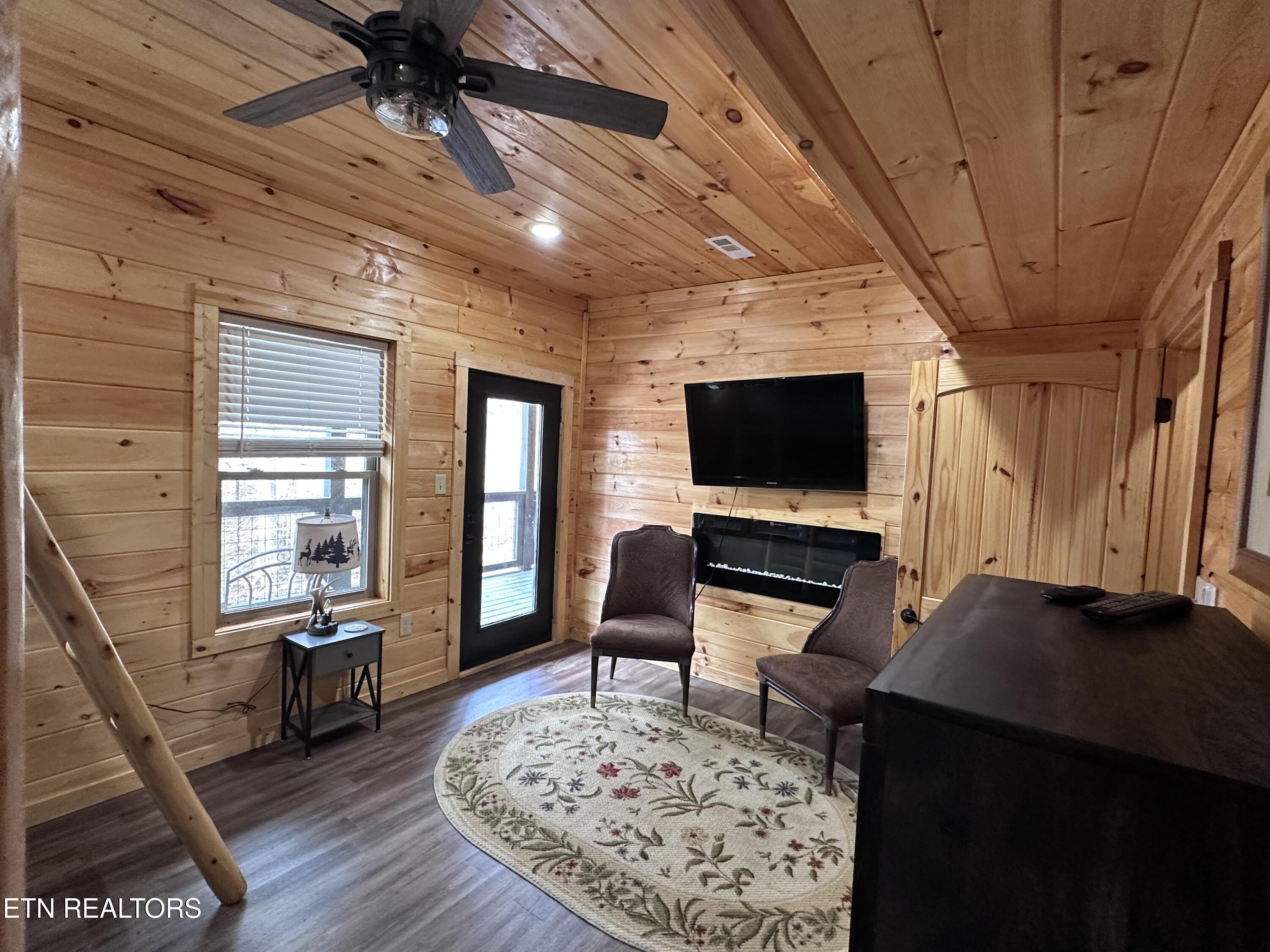 866 Cabin Creek Way Sevierville TN 37862