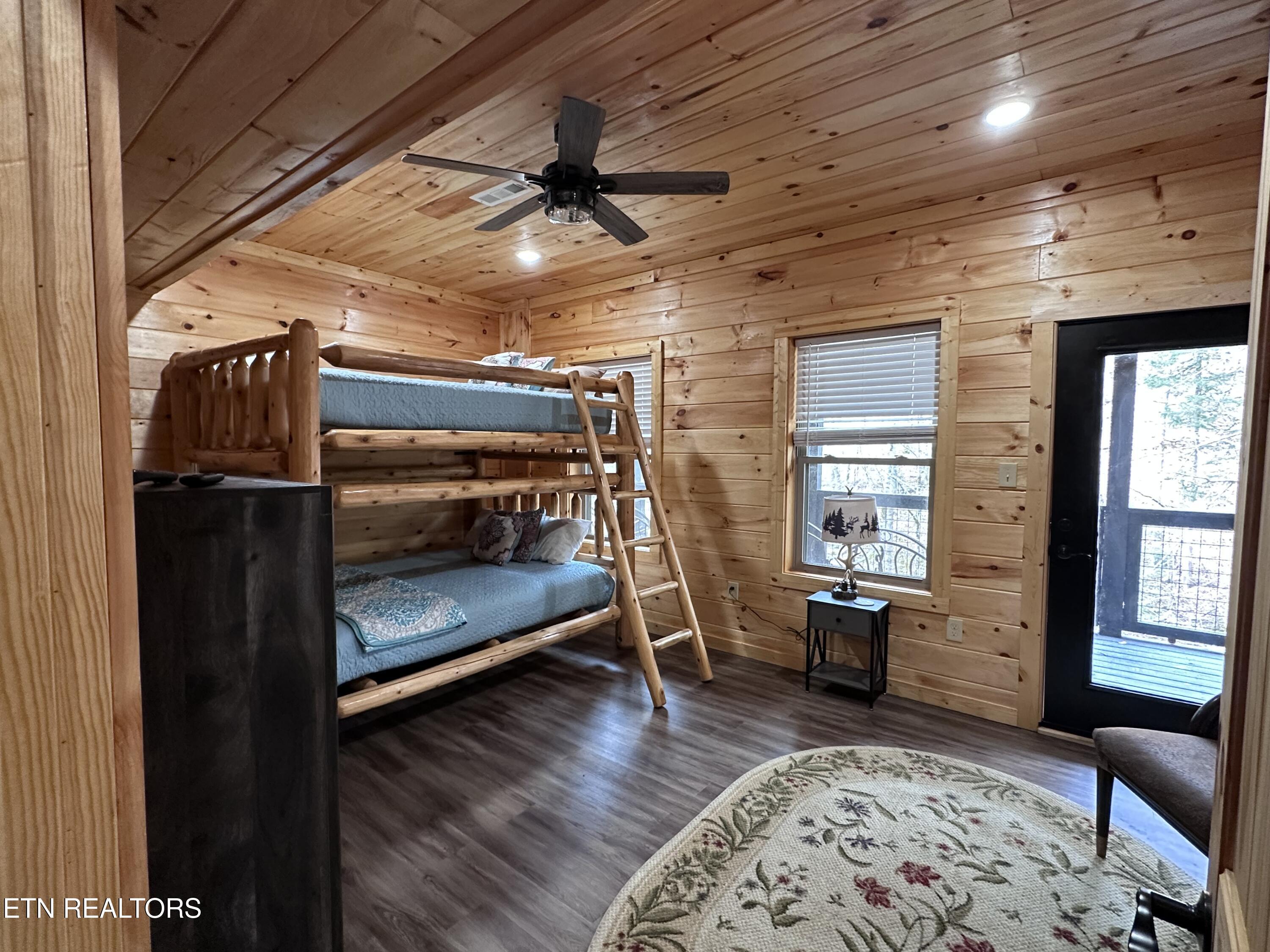 866 Cabin Creek Way Sevierville TN 37862