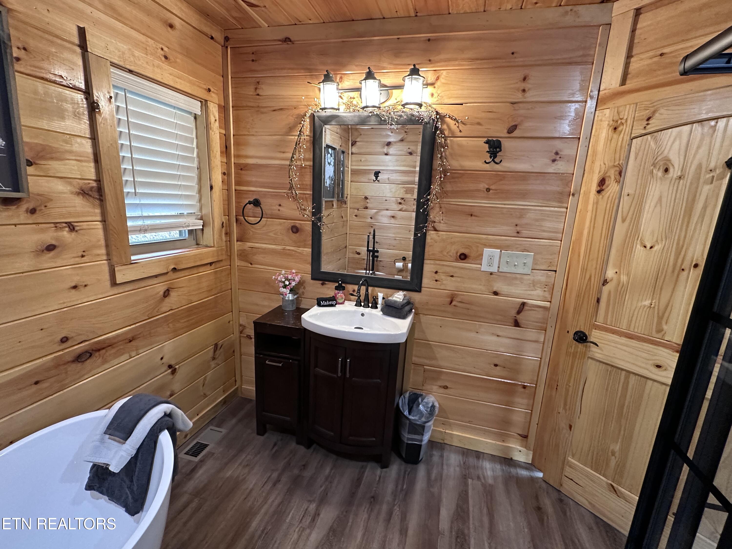 866 Cabin Creek Way Sevierville TN 37862