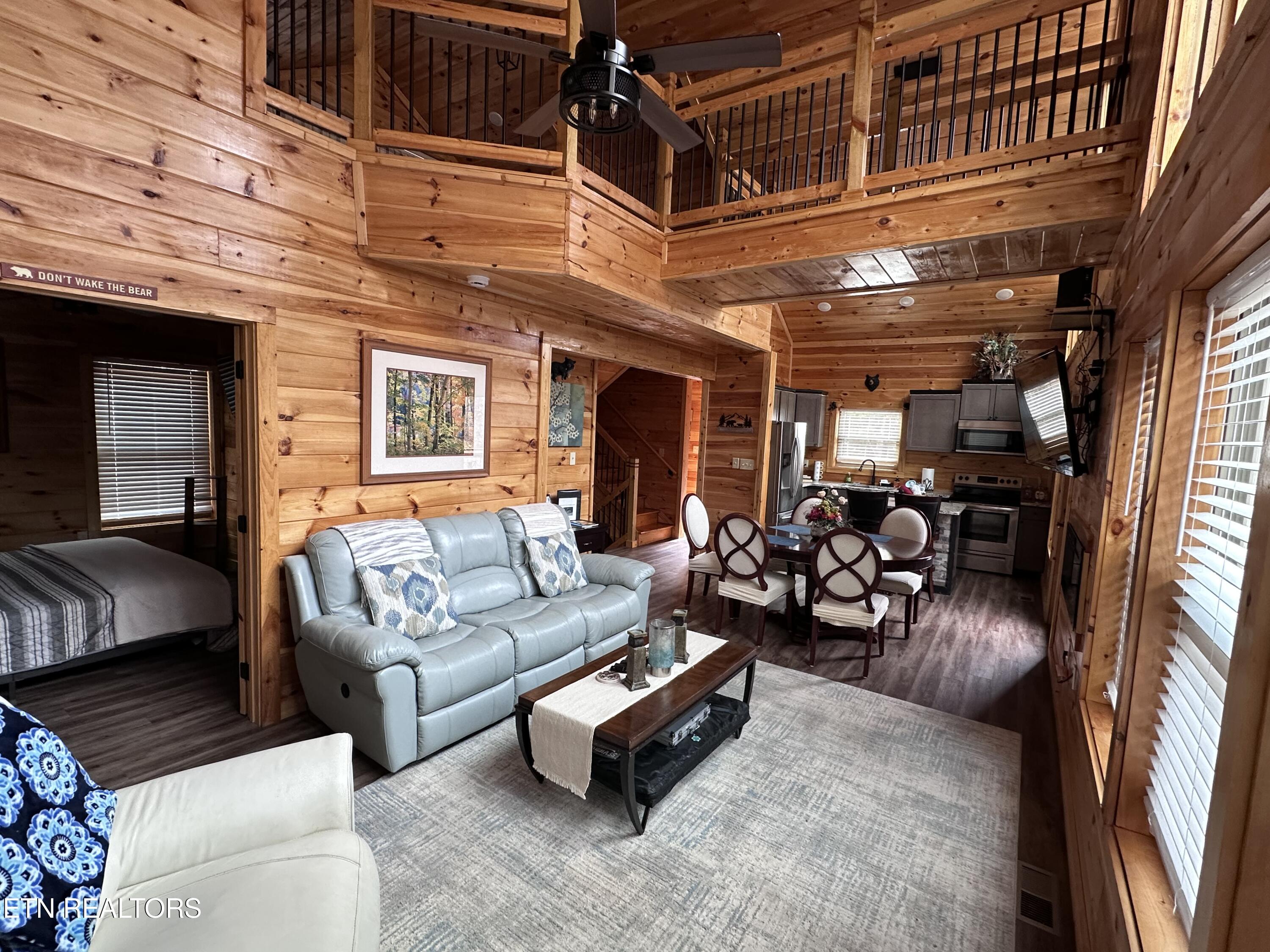 866 Cabin Creek Way Sevierville TN 37862