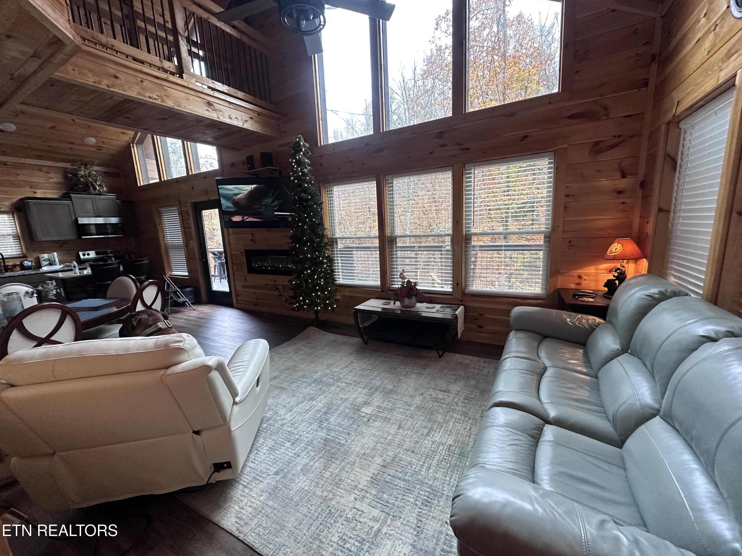 866 Cabin Creek Way Sevierville TN 37862