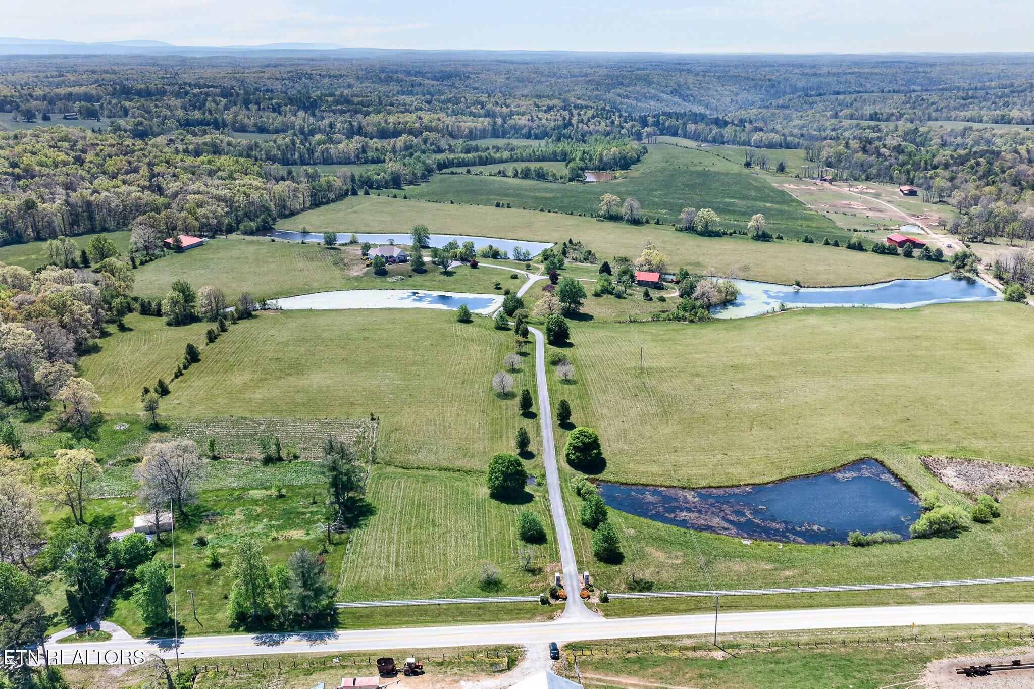 135 Austin Lane Deer Lodge TN 37726