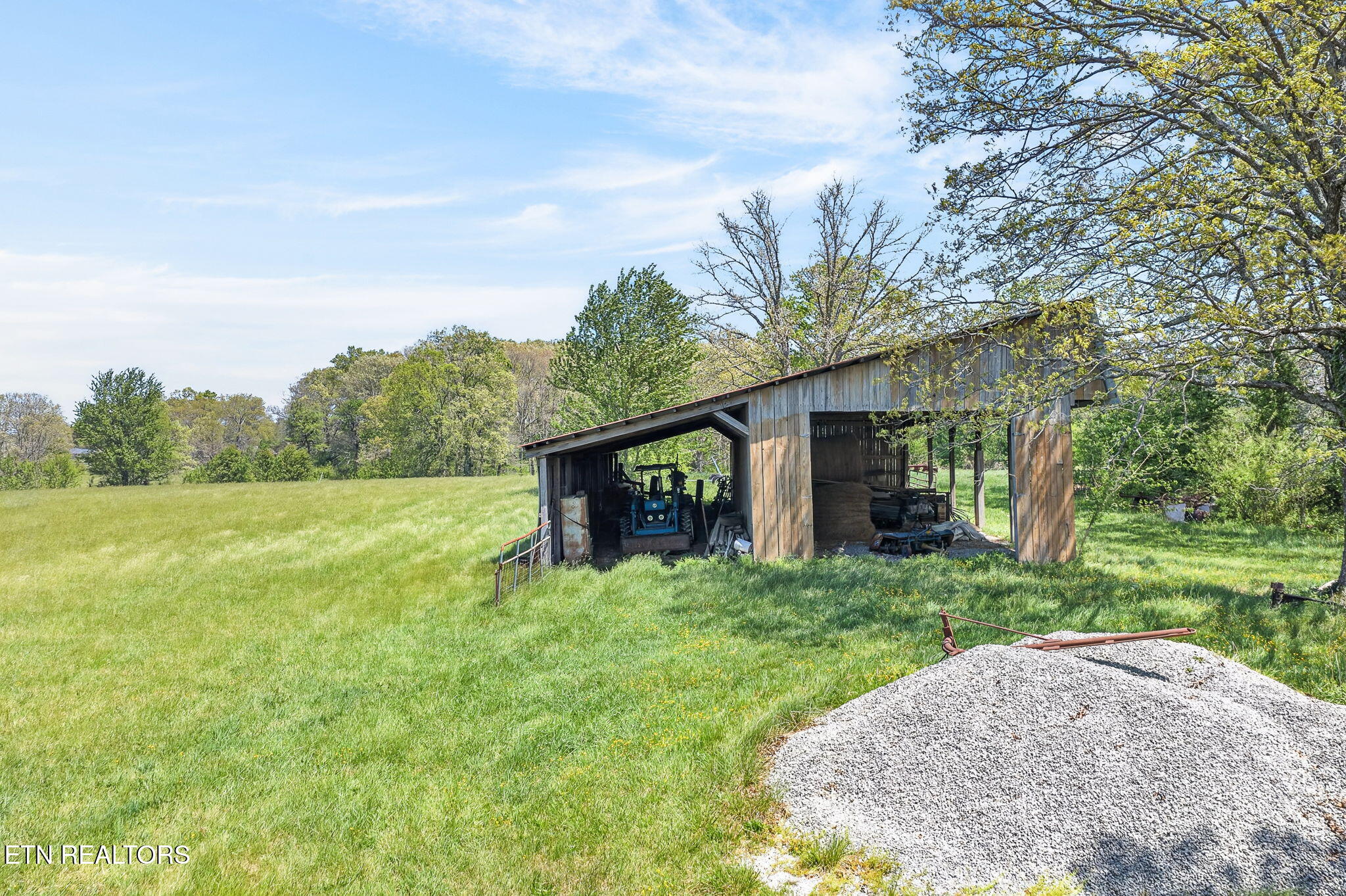 135 Austin Lane Deer Lodge TN 37726
