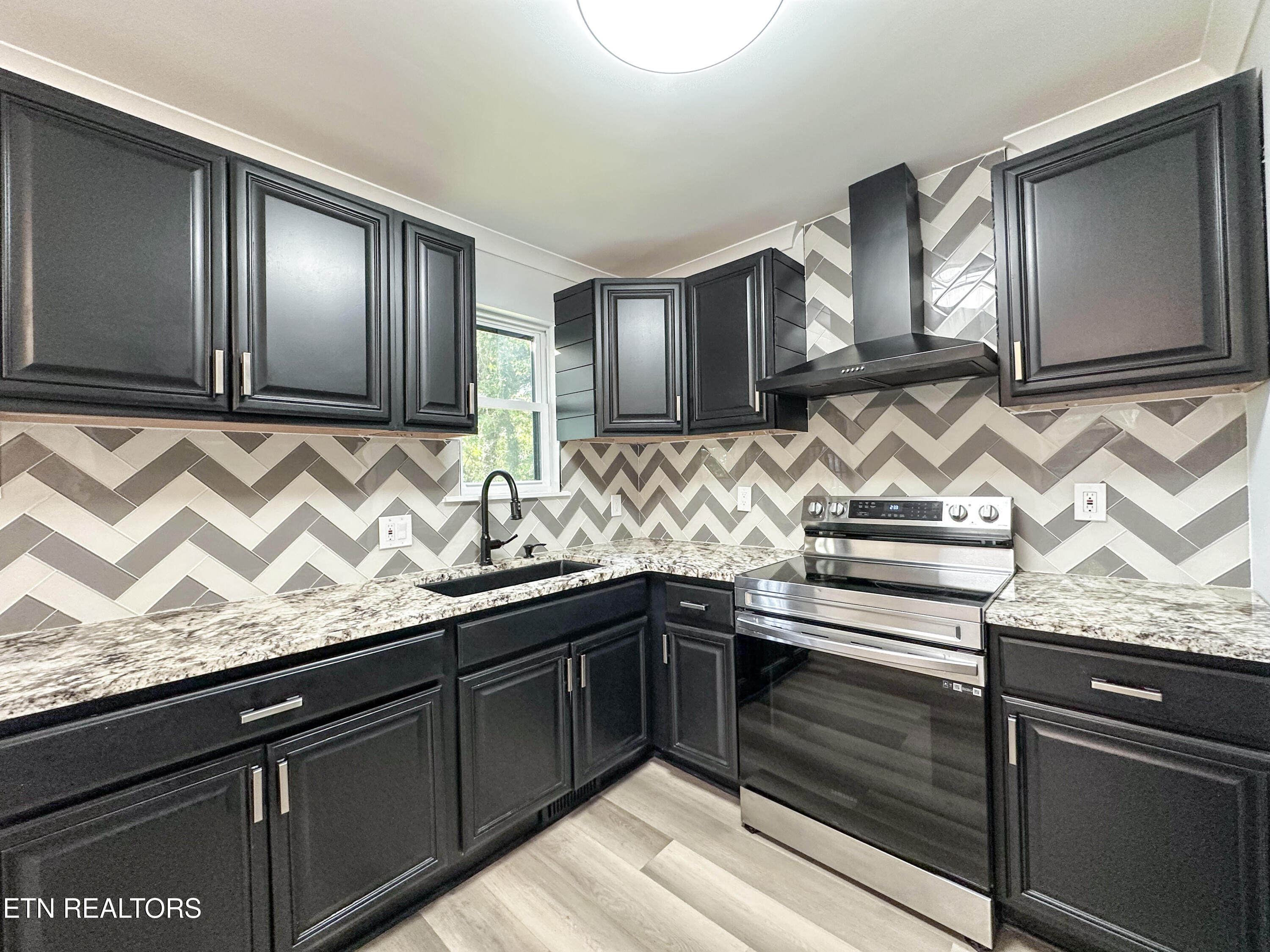 2032 Seminole Avenue Knoxville TN 37915