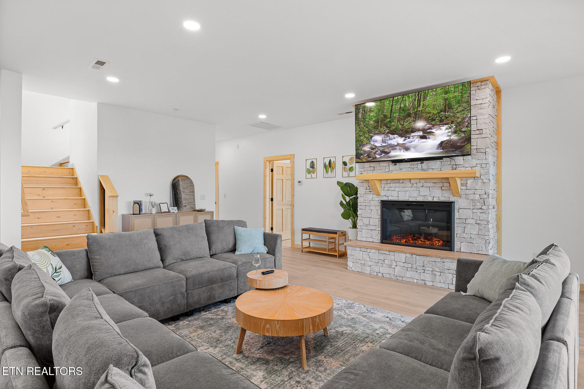 738 & 742 Smokerise Drive Gatlinburg TN 37738