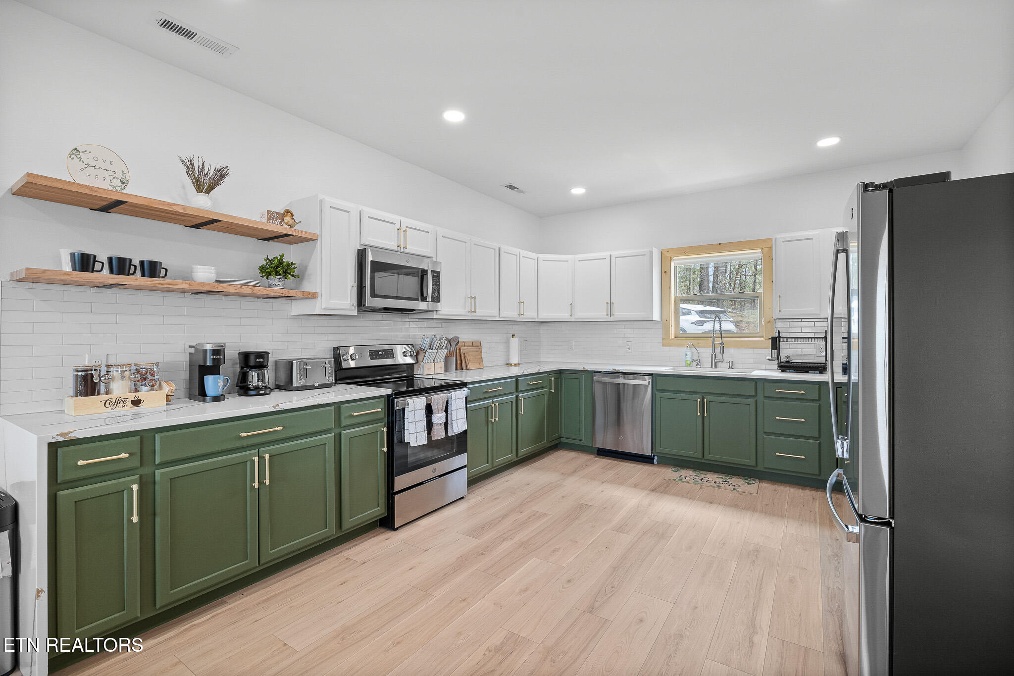 738 & 742 Smokerise Drive Gatlinburg TN 37738