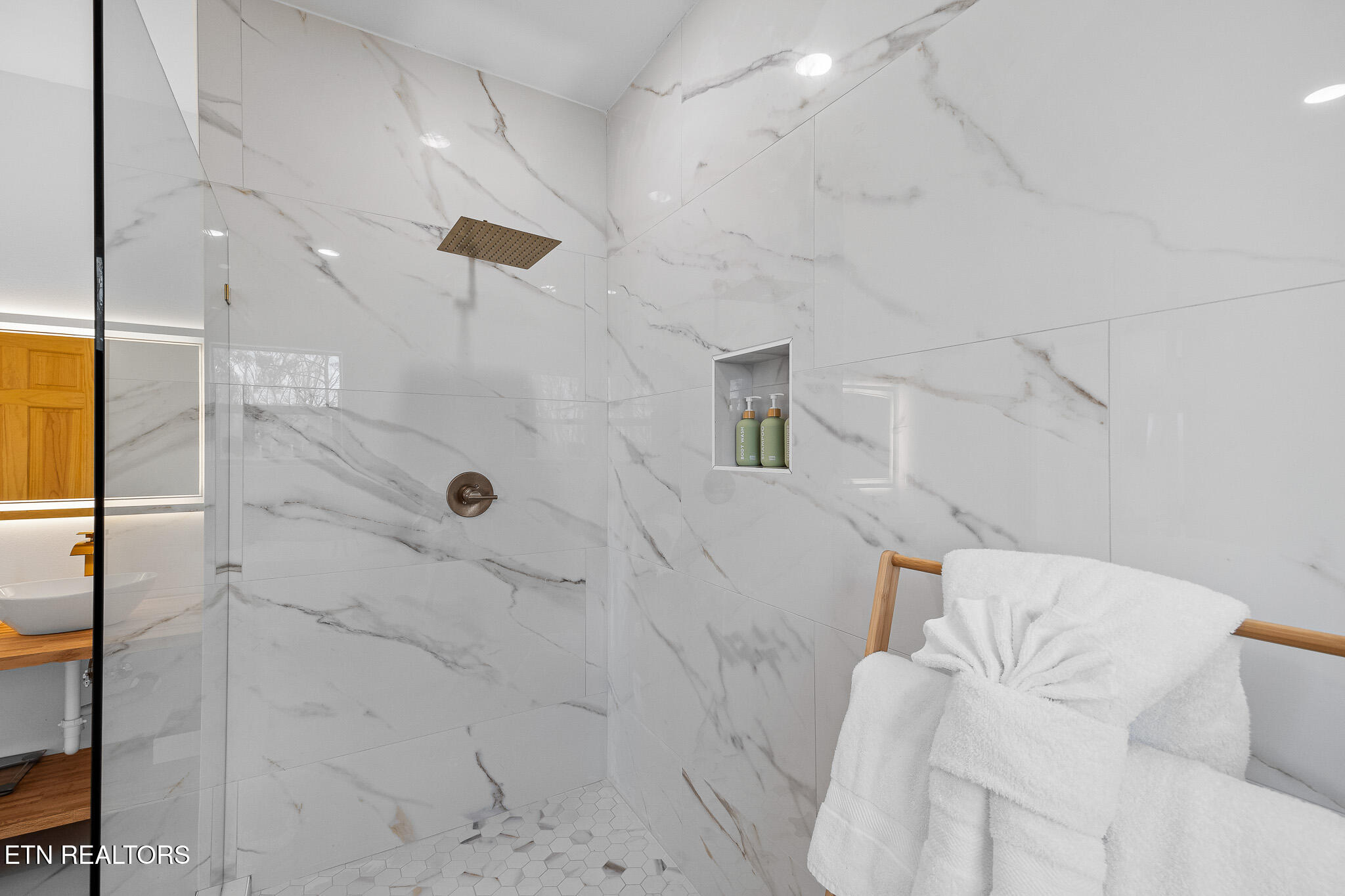 738 & 742 Smokerise Drive Gatlinburg TN 37738